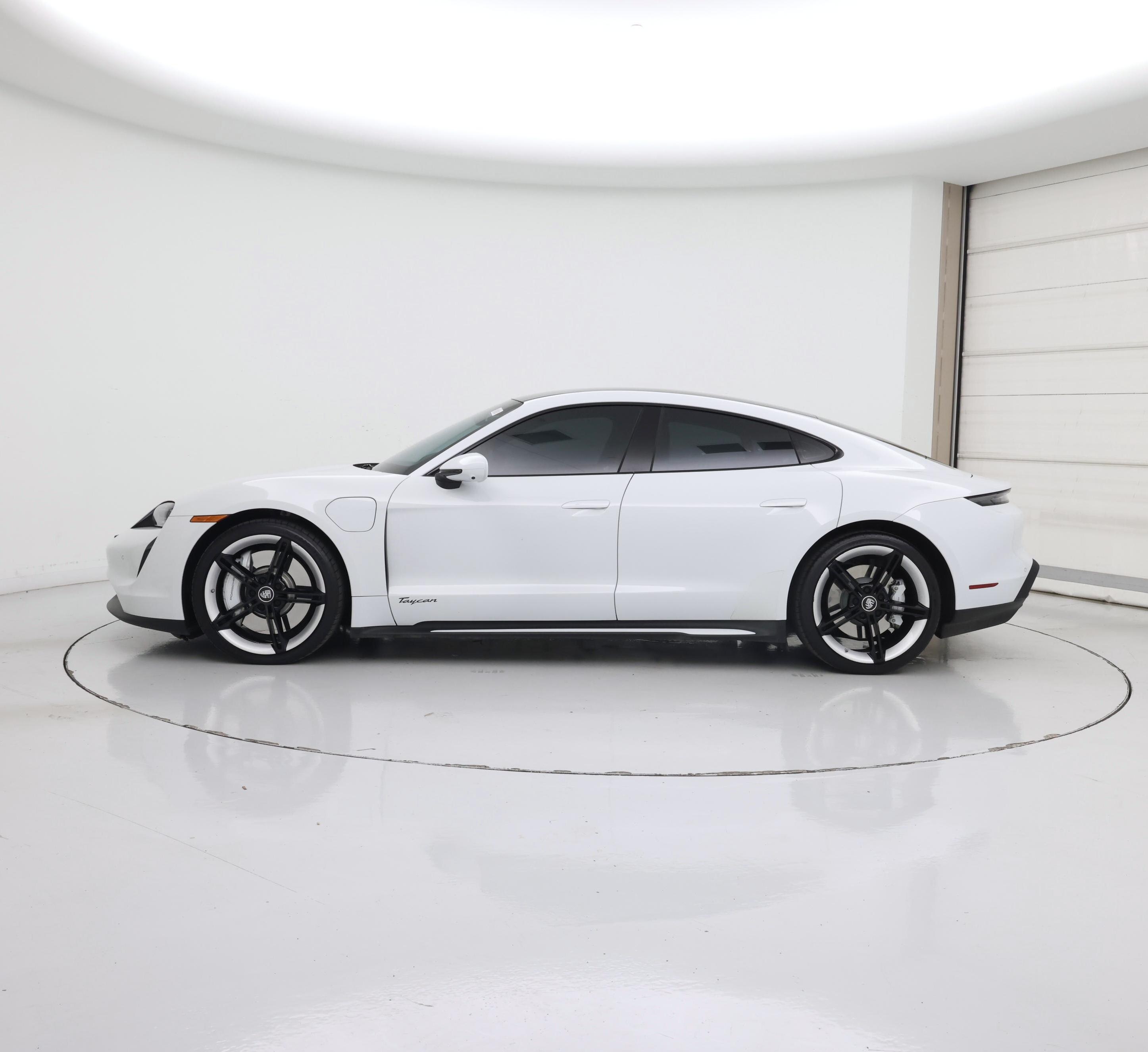 Thumbnail: 2022 Porsche Taycan - 3