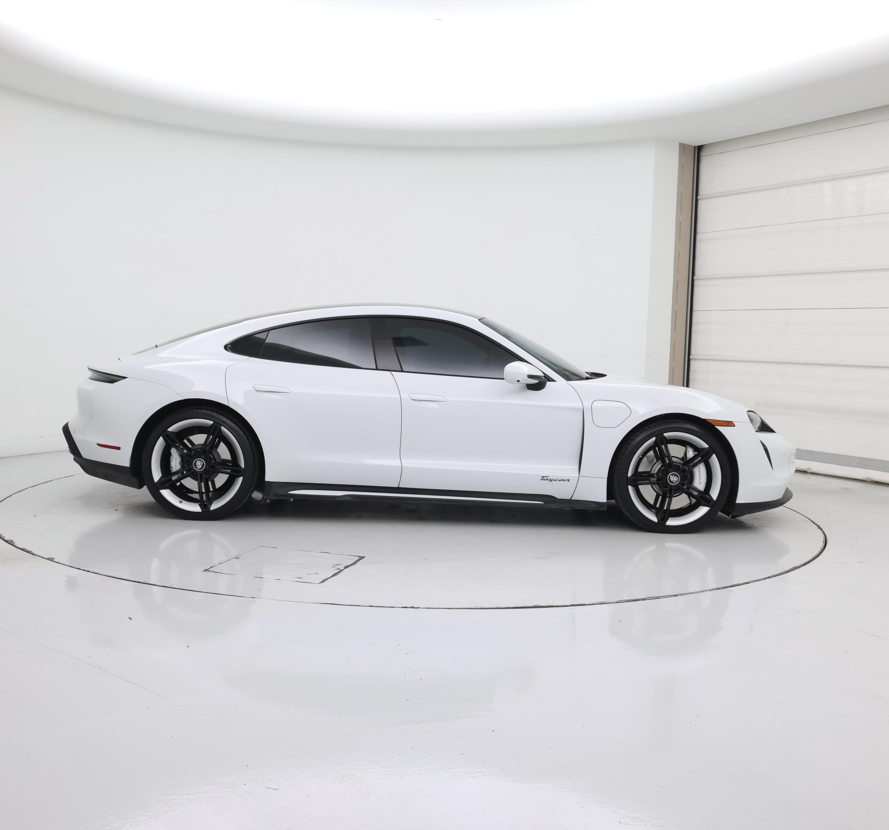 Thumbnail: 2022 Porsche Taycan - 7