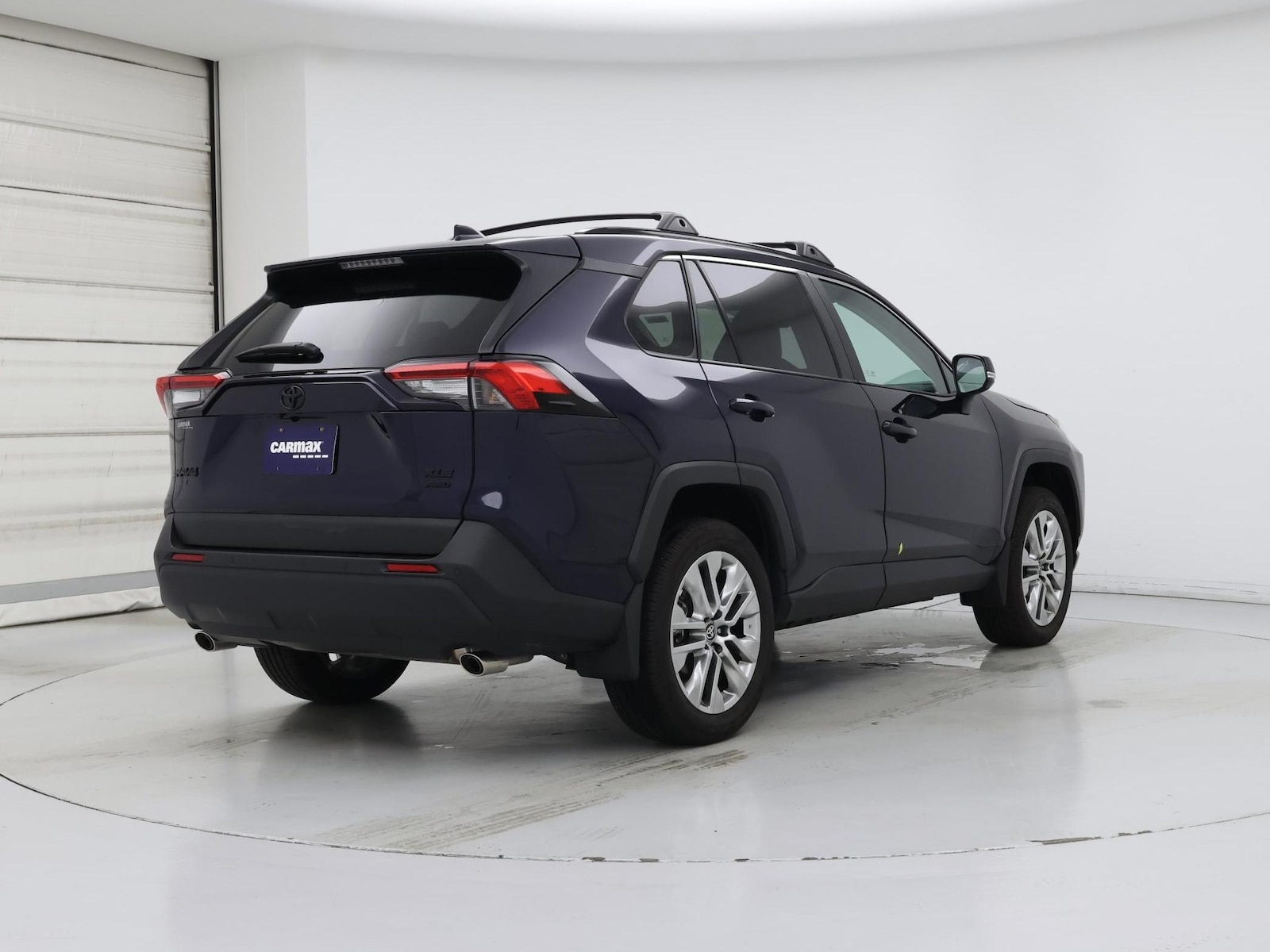 2025 Toyota RAV4 XLE Premium - Photo 9