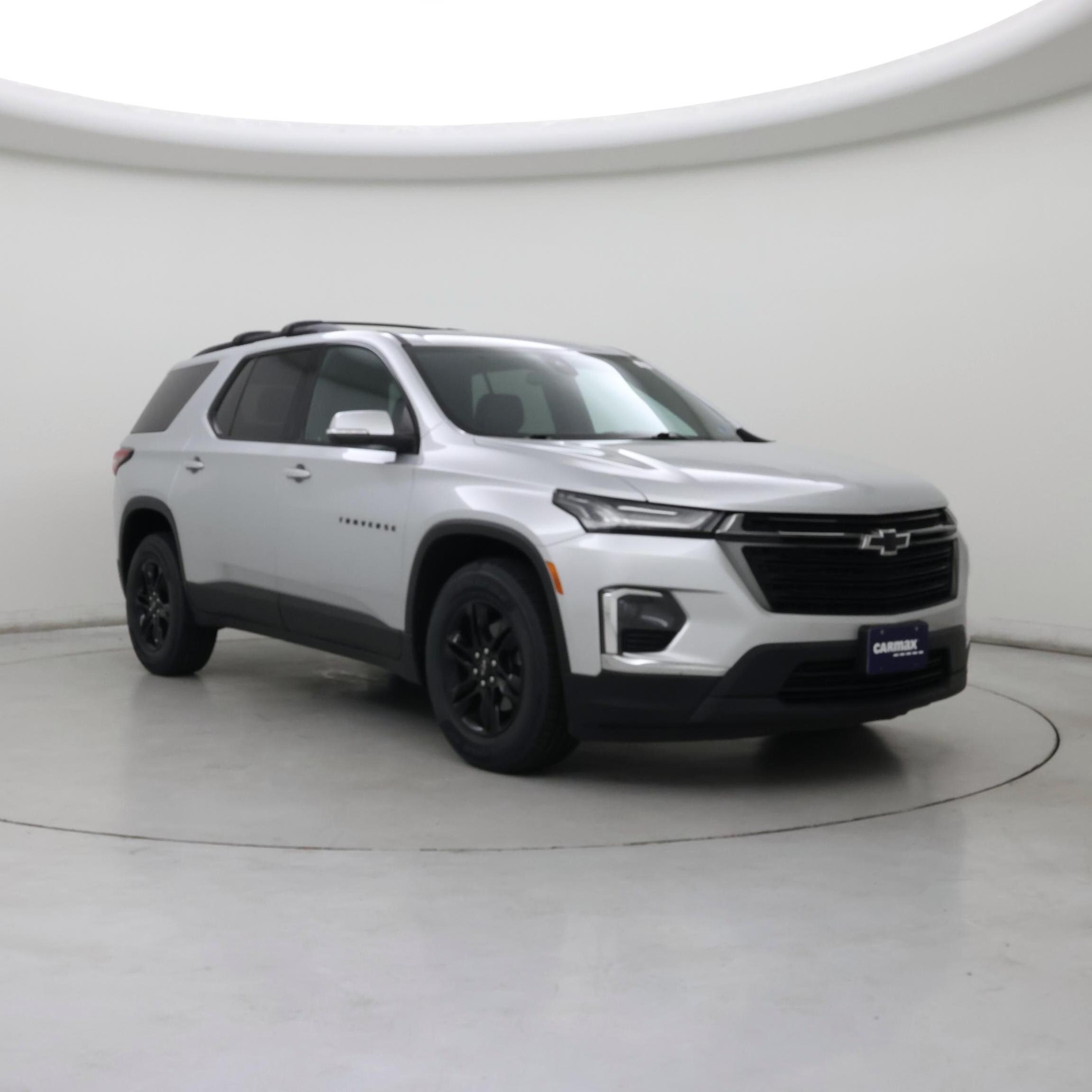 Silver 2022 Chevrolet Traverse SUV / Crossover Four-Wheel Drive Automatic