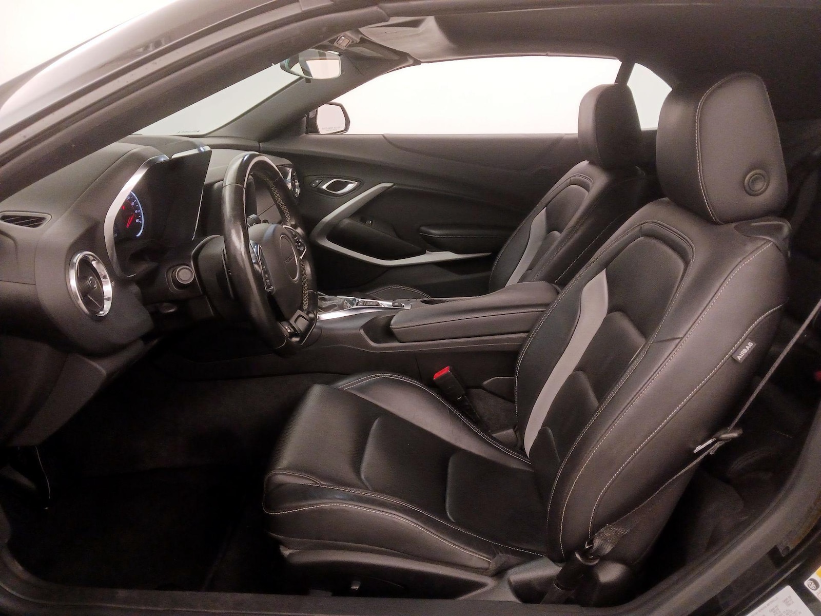 2023 Chevrolet Camaro 2LT - Photo 12