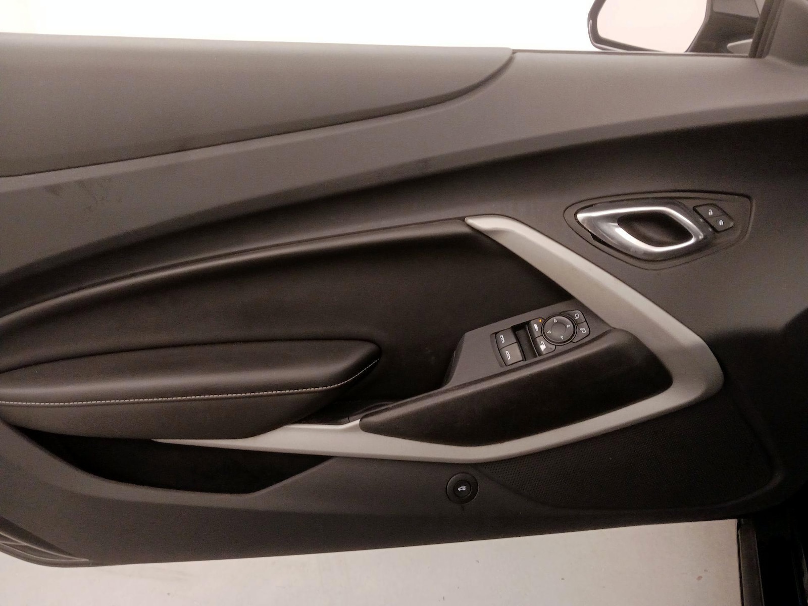 2023 Chevrolet Camaro 2LT - Photo 13