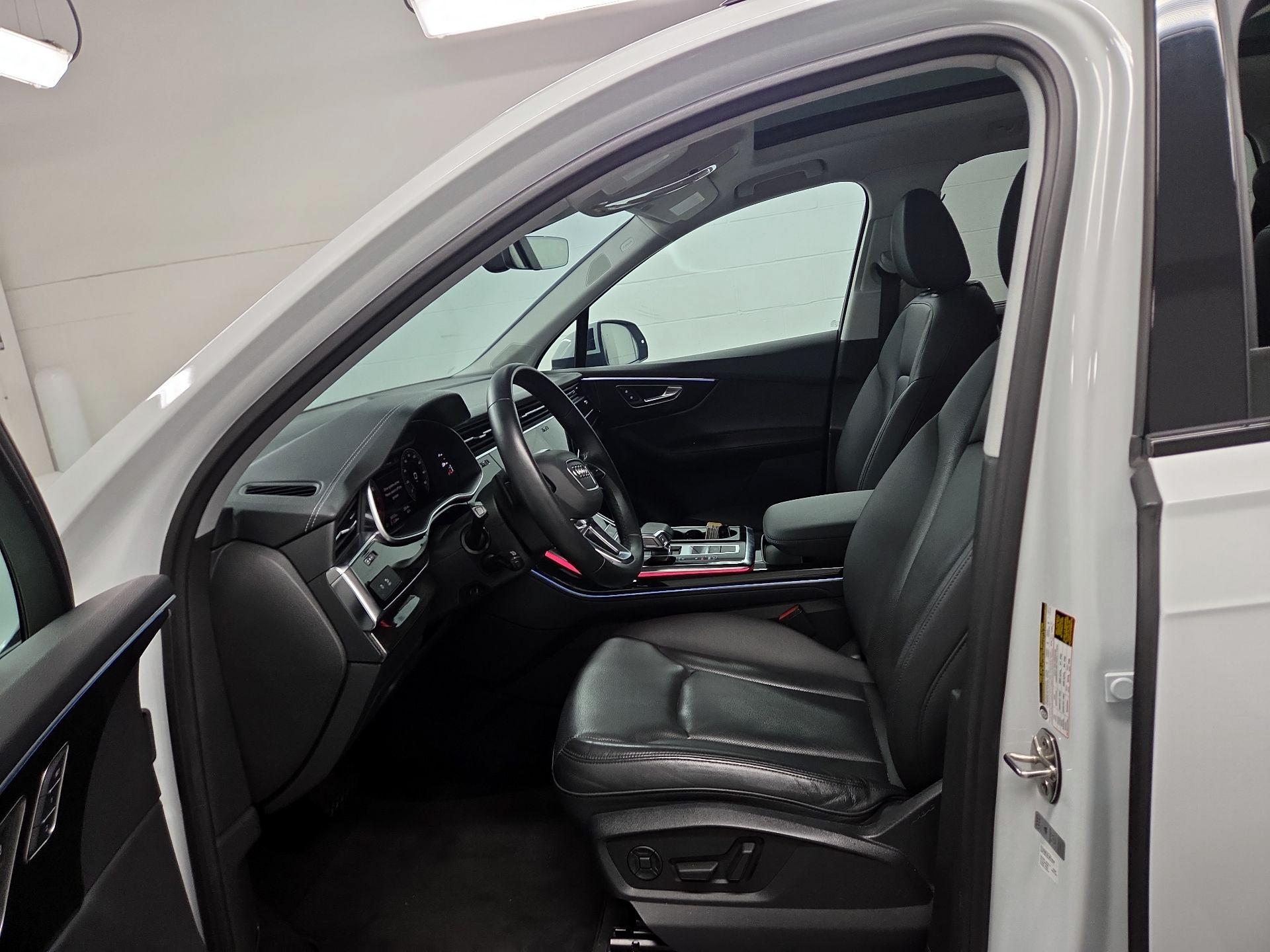 Thumbnail: 2023 Audi Q7 - 11
