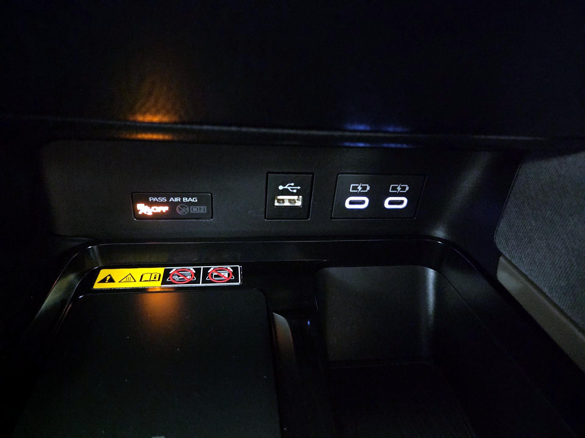 Thumbnail: 2025 Toyota Camry - 18
