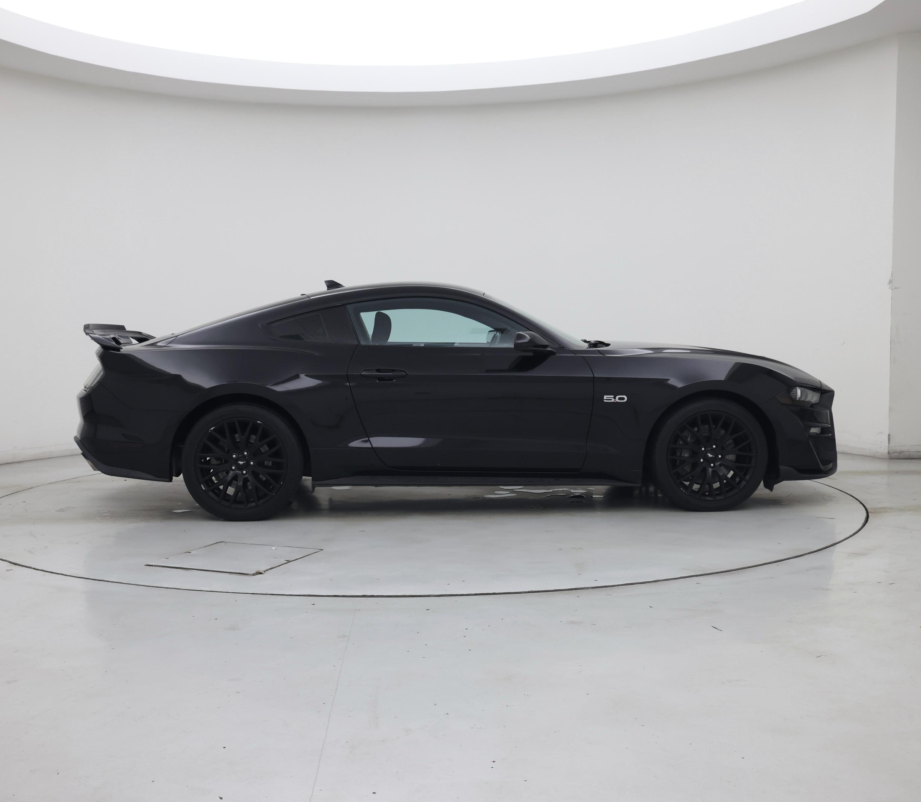 Thumbnail: 2022 Ford Mustang - 7
