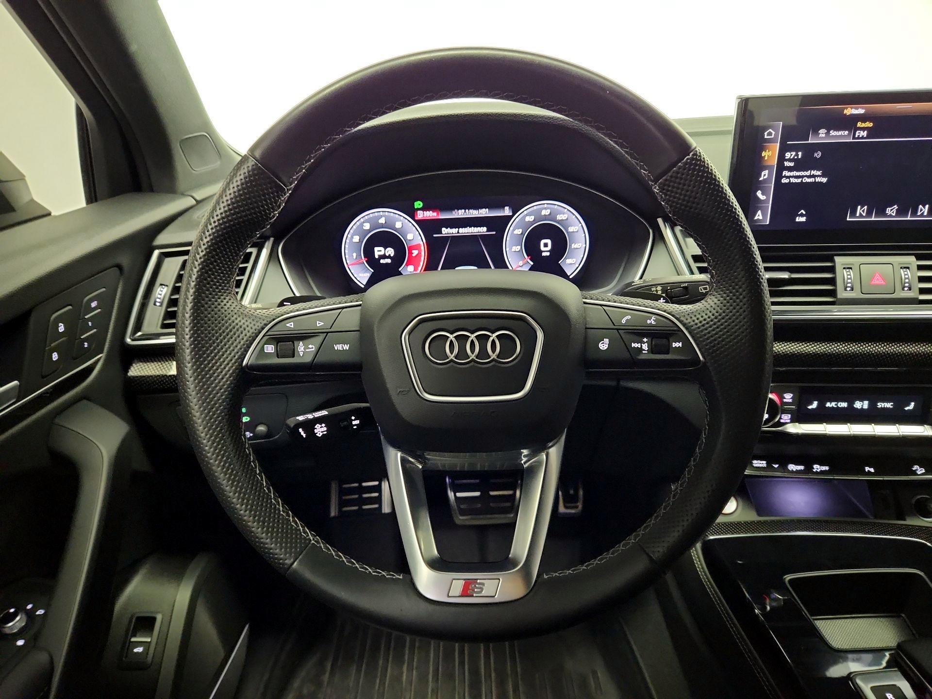Thumbnail: 2022 Audi SQ5 - 10