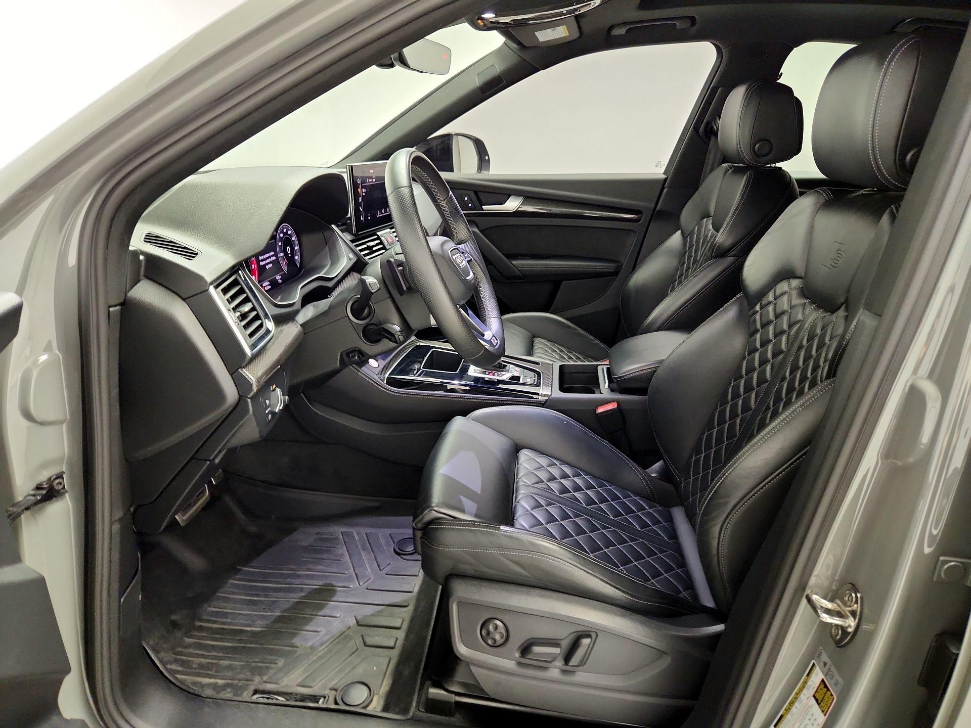 Thumbnail: 2022 Audi SQ5 - 11