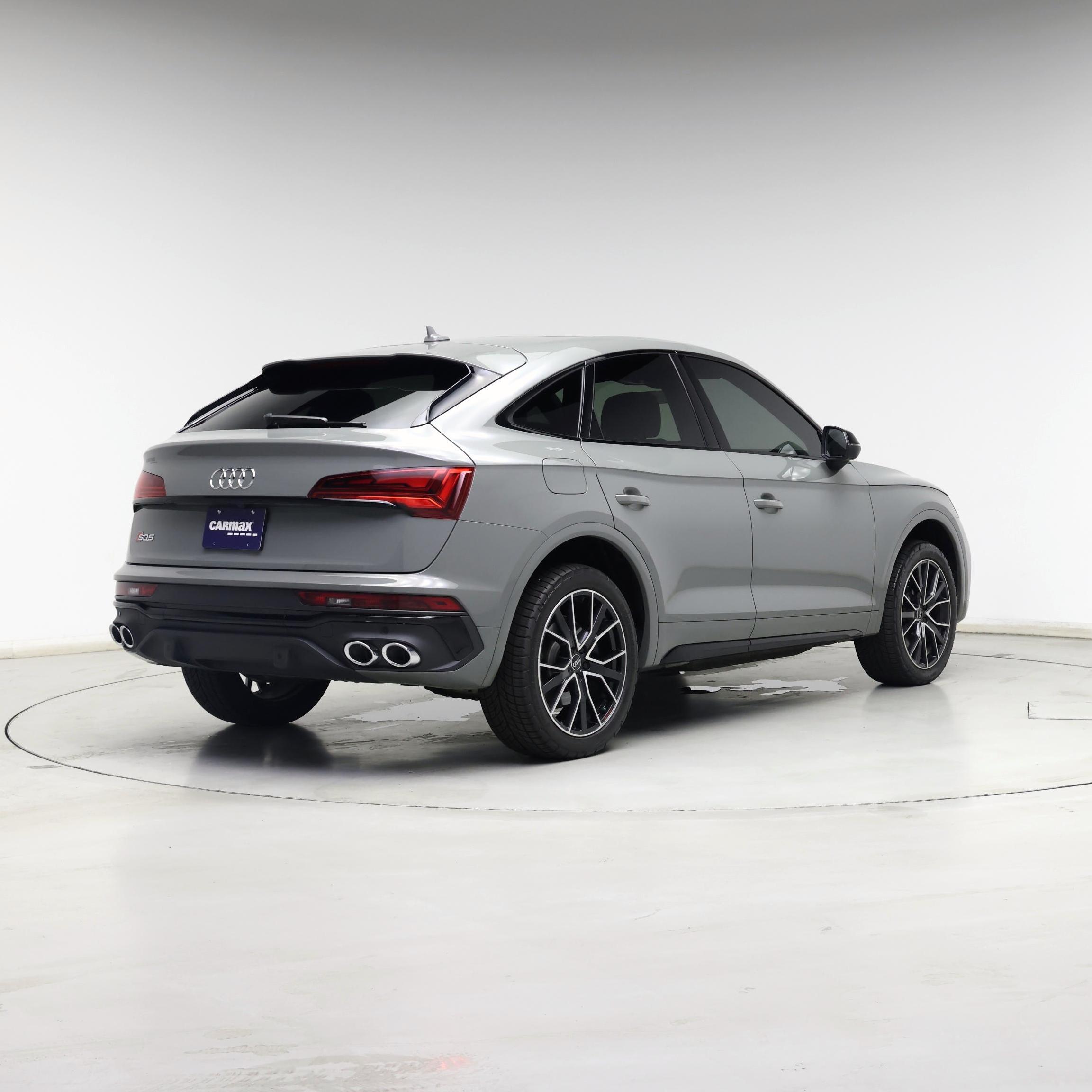 Thumbnail: 2022 Audi SQ5 - 8