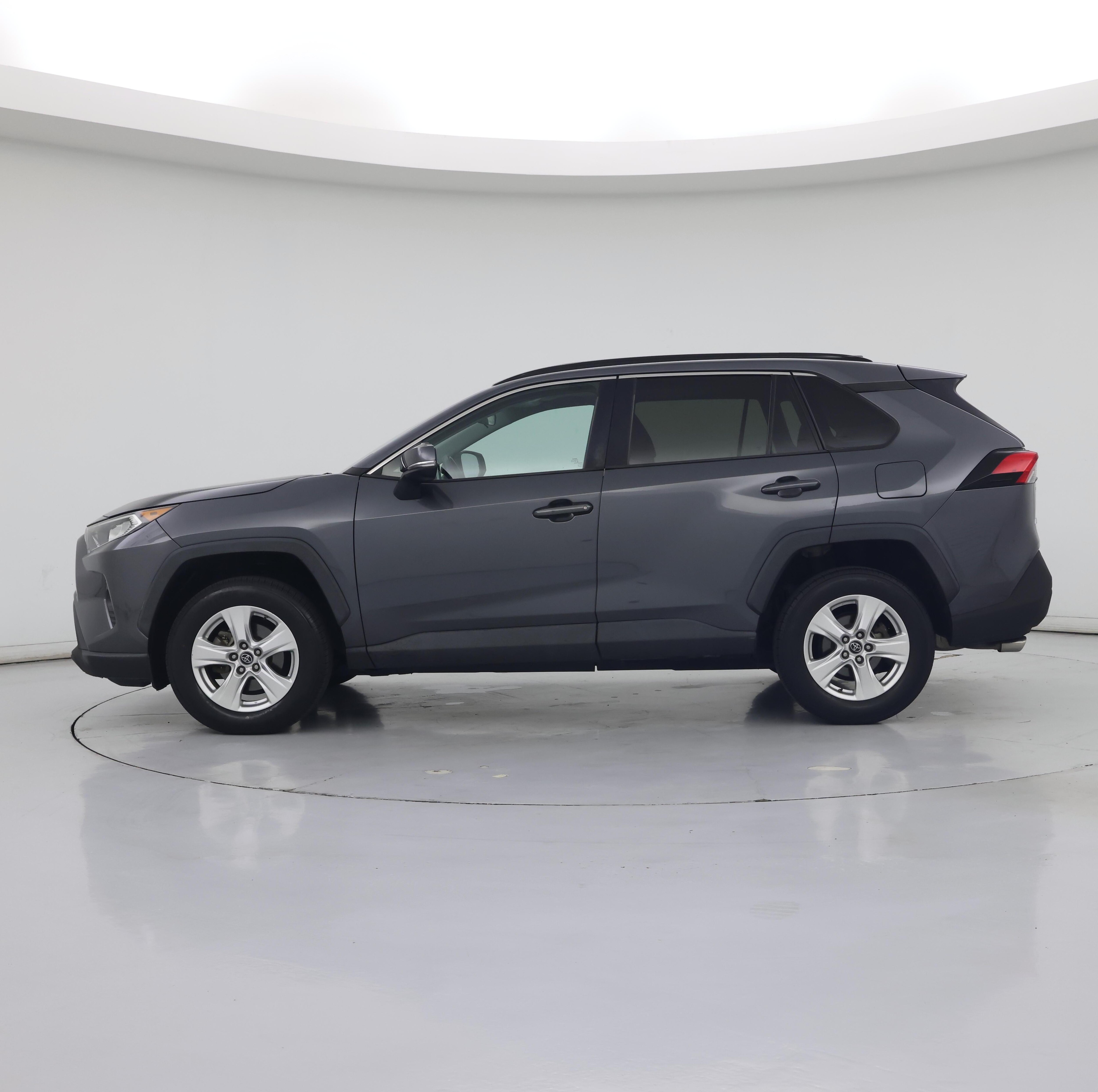 Thumbnail: 2019 Toyota RAV4 - 3