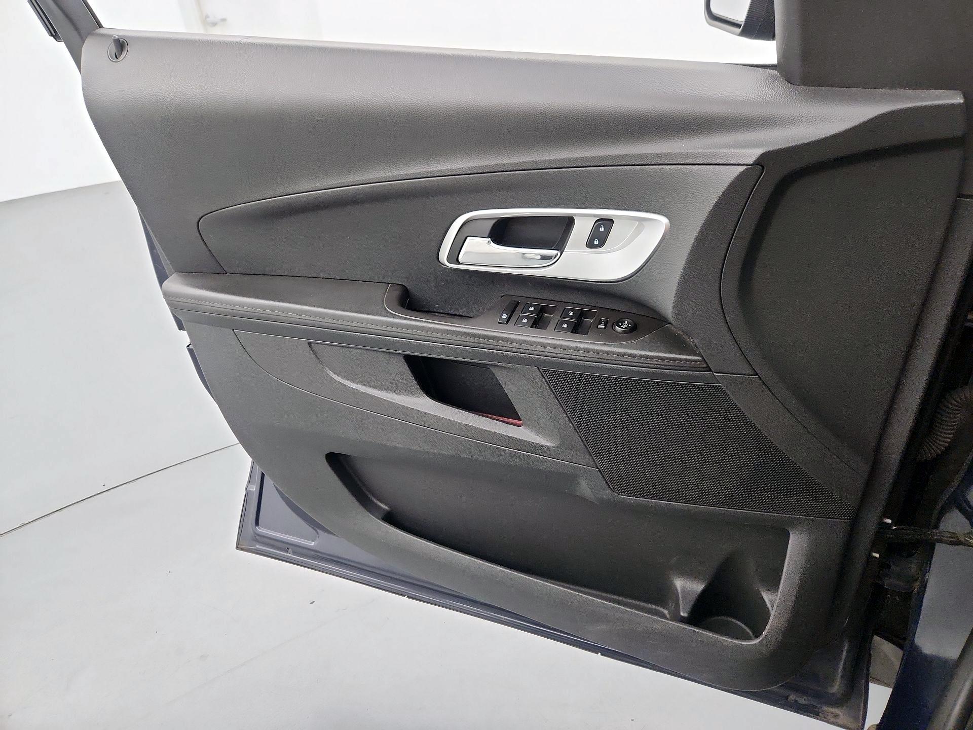 Thumbnail: 2016 Chevrolet Equinox - 12