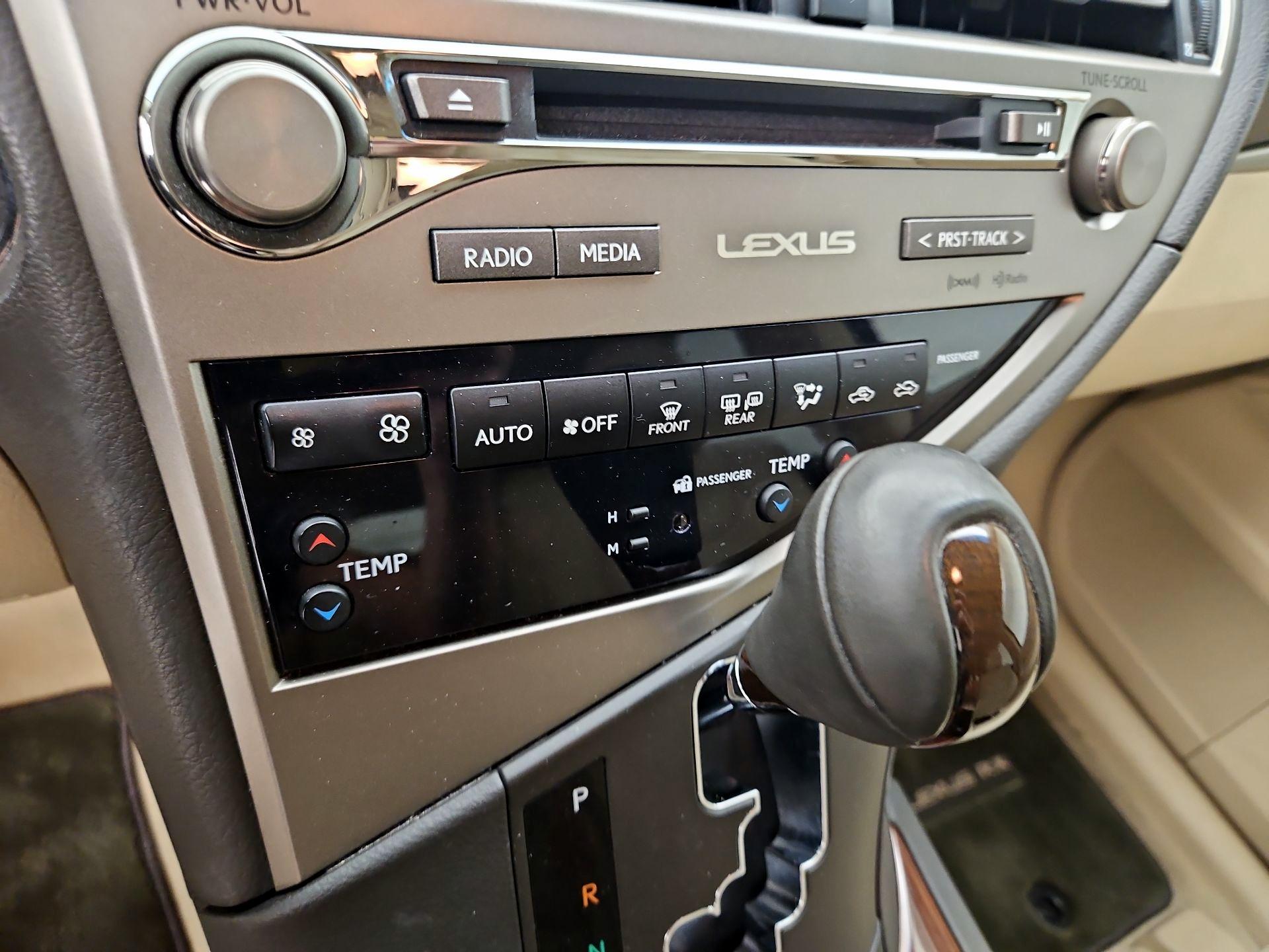 Thumbnail: 2015 Lexus RX - 16