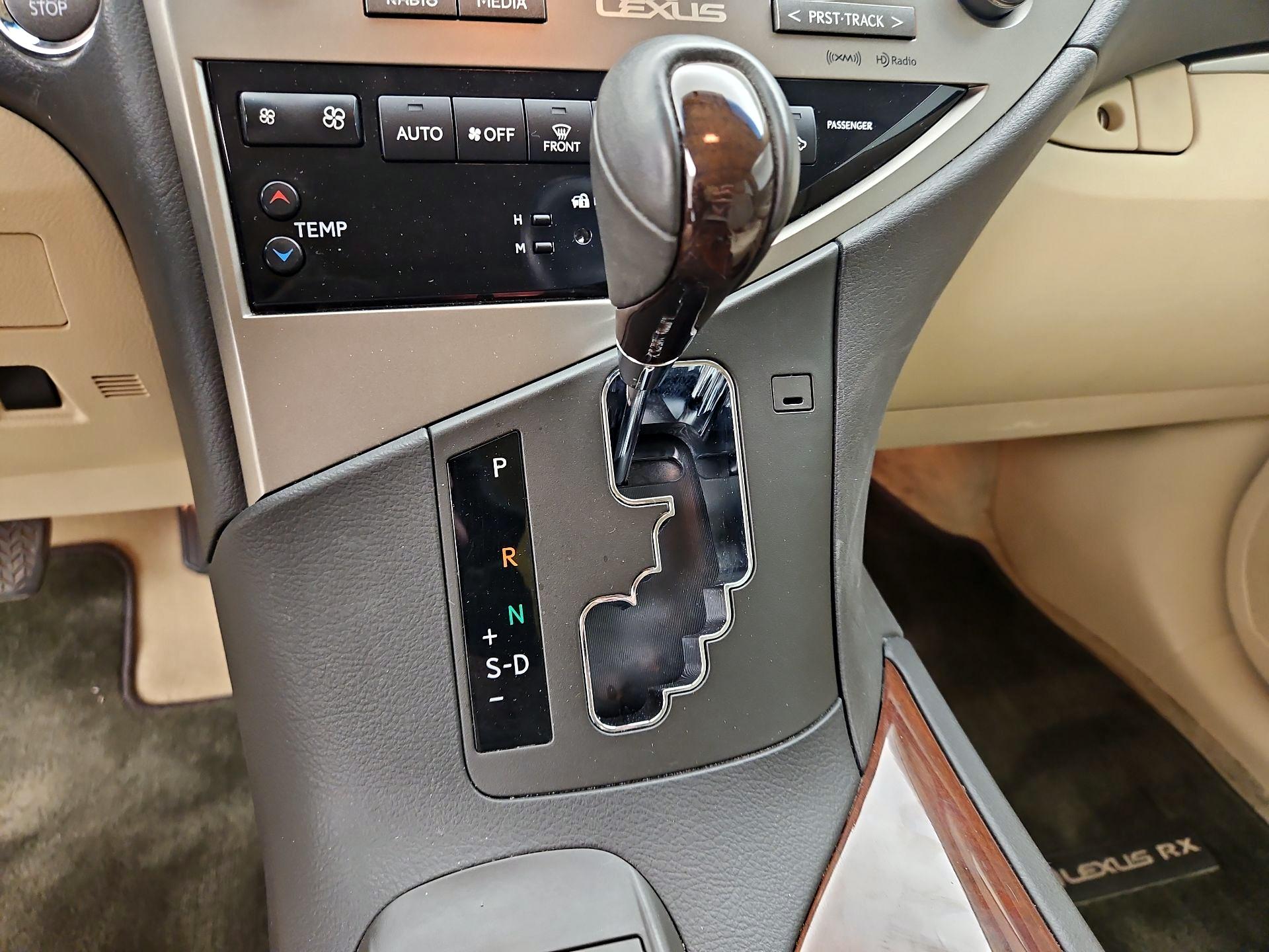 Thumbnail: 2015 Lexus RX - 17