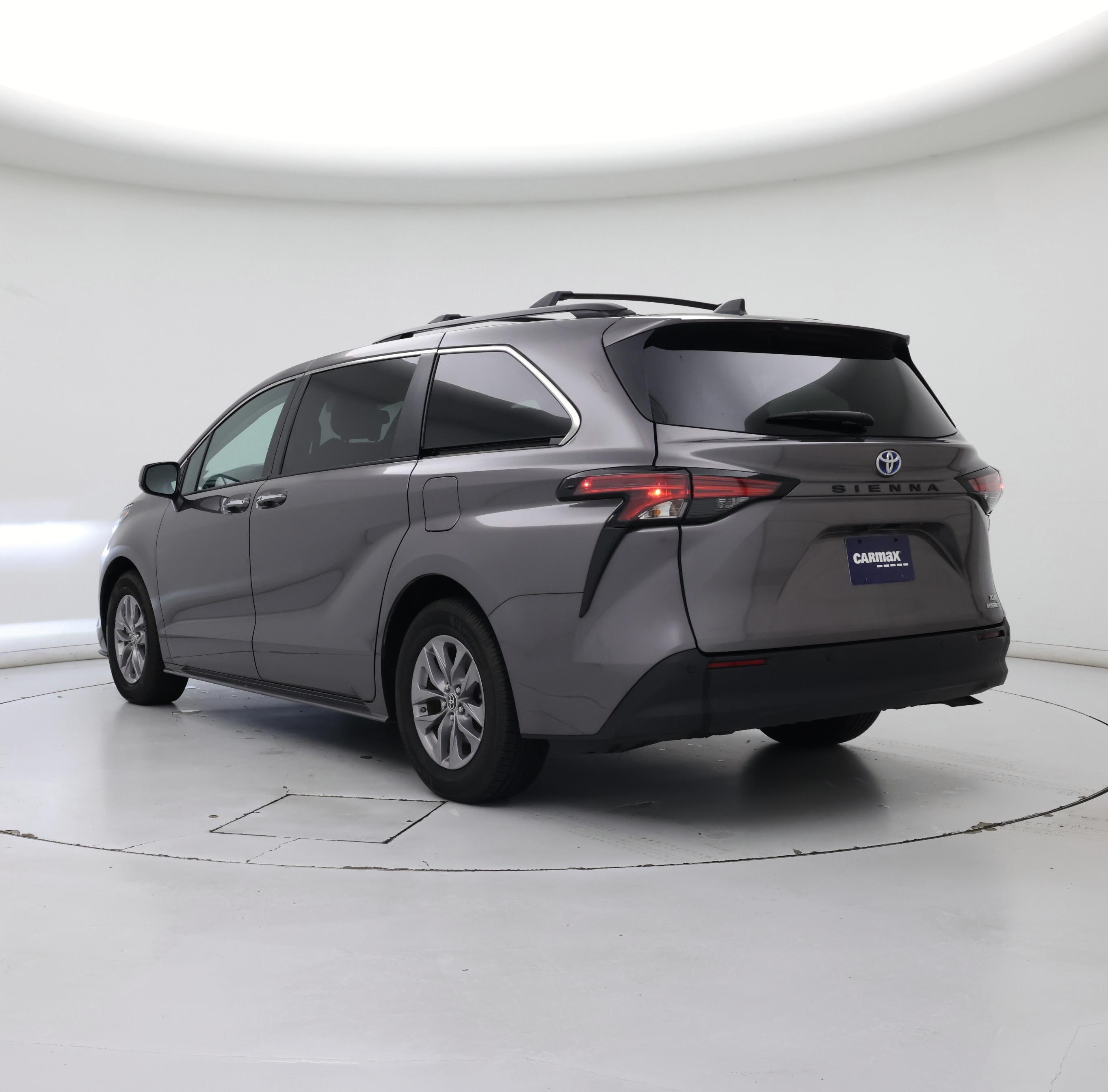 Thumbnail: 2022 Toyota Sienna - 2