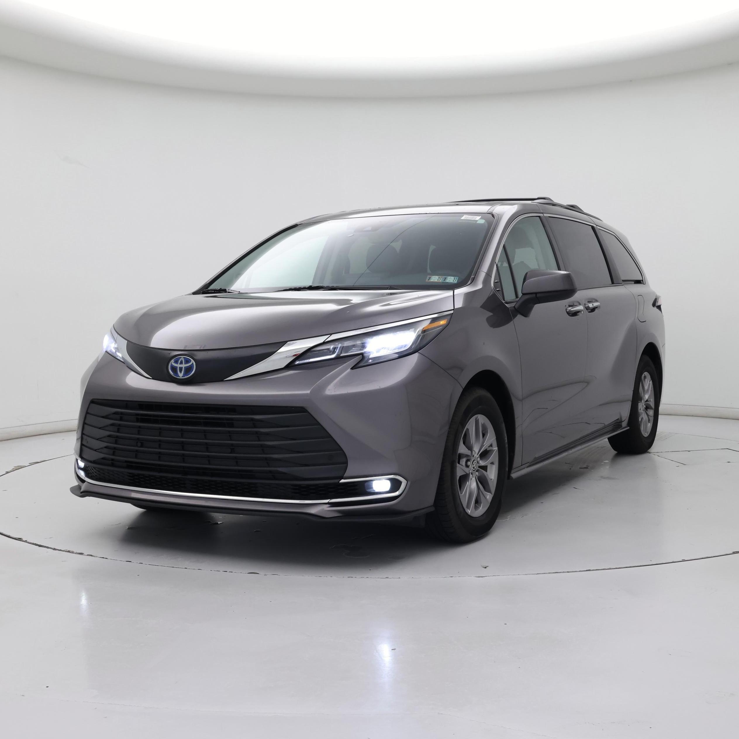 Thumbnail: 2022 Toyota Sienna - 4