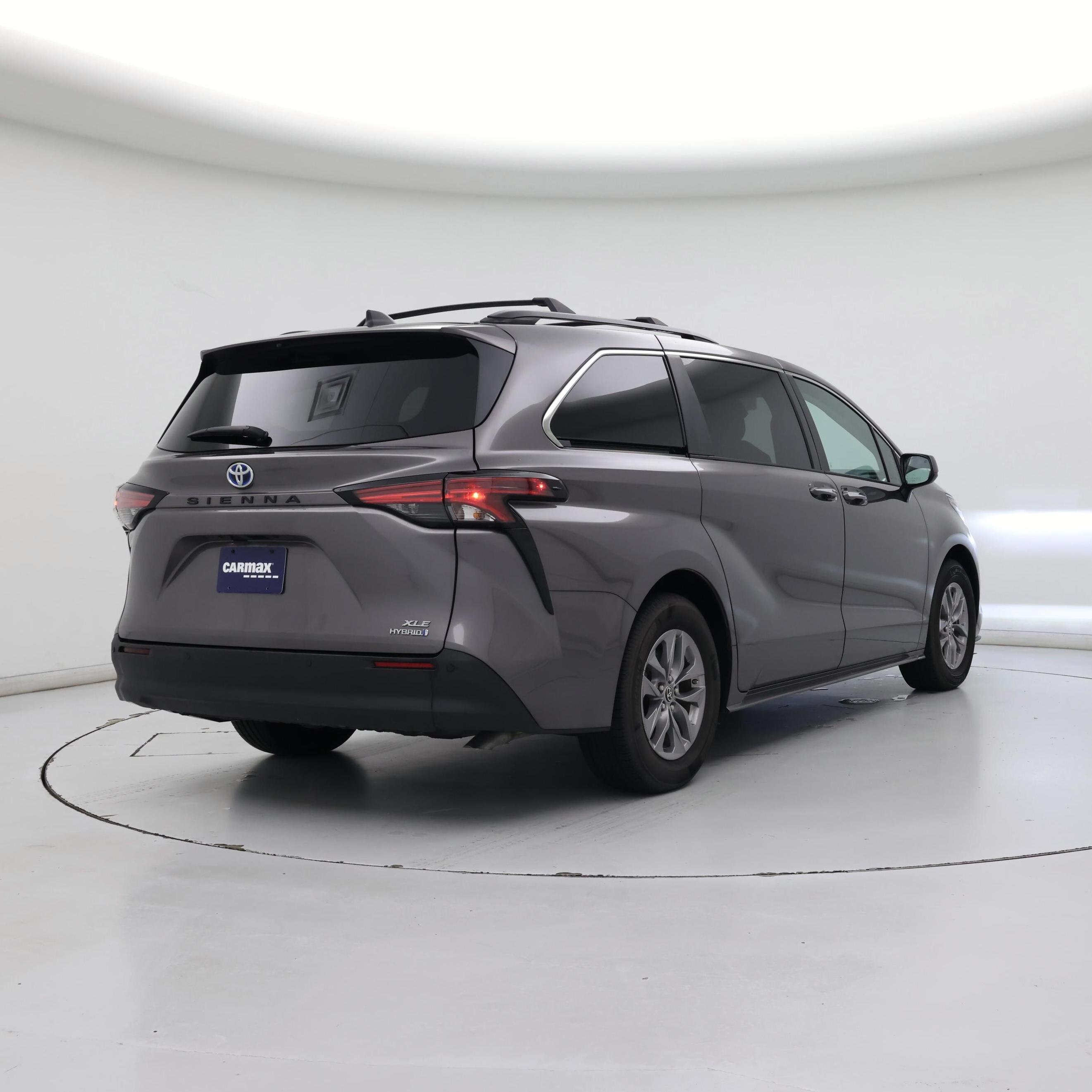 Thumbnail: 2022 Toyota Sienna - 8