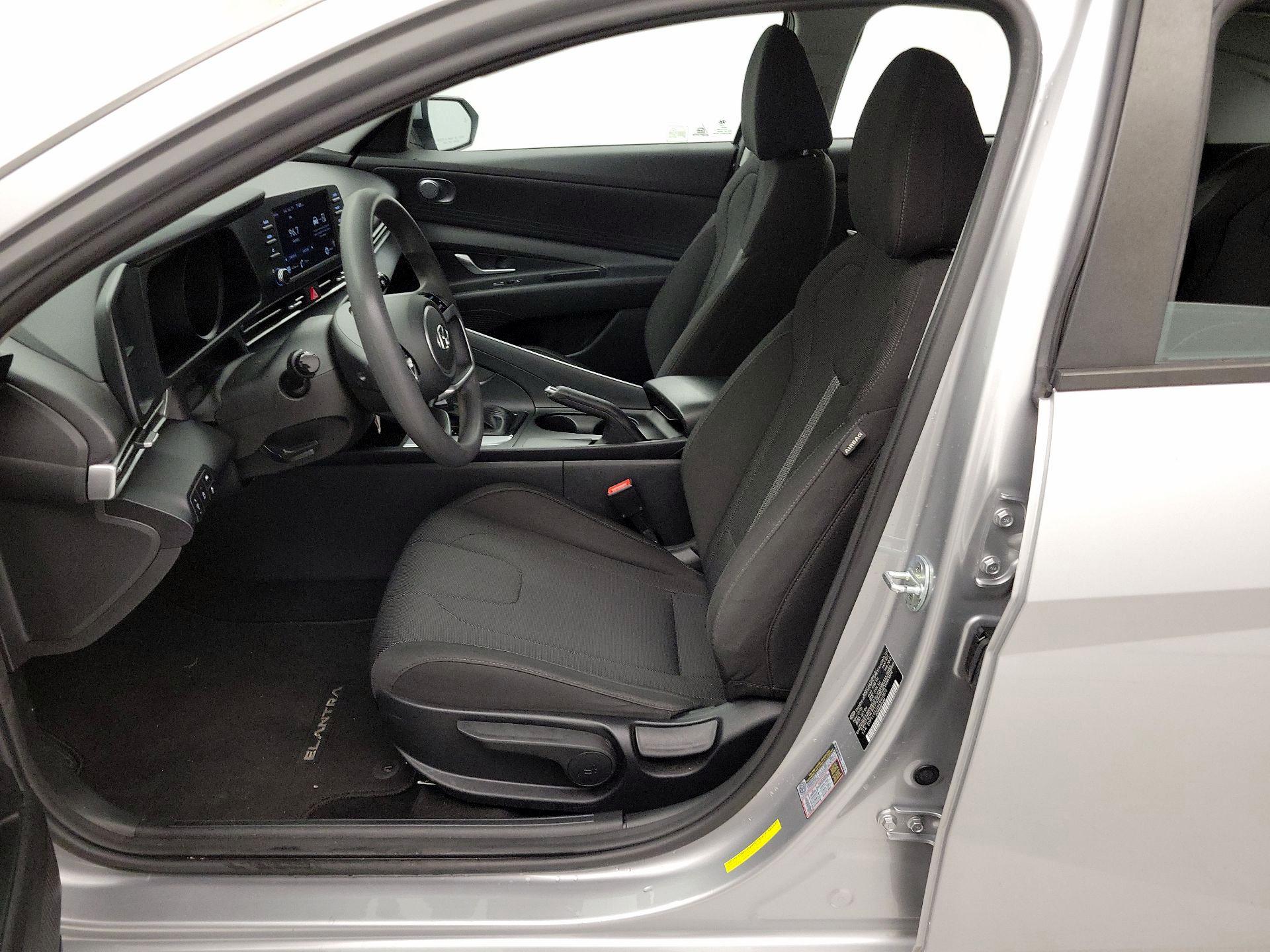 Thumbnail: 2021 Hyundai Elantra - 11