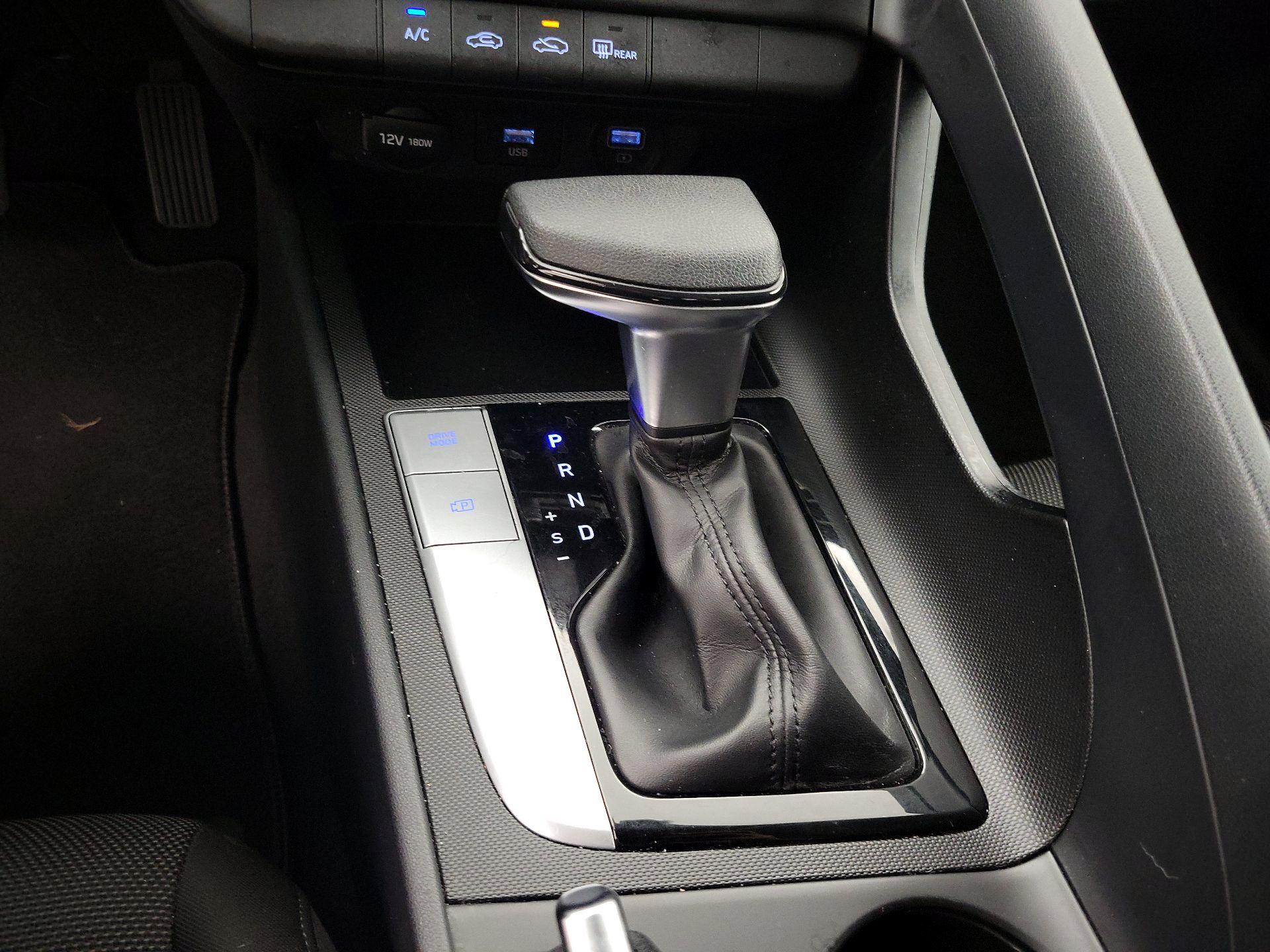Thumbnail: 2021 Hyundai Elantra - 17
