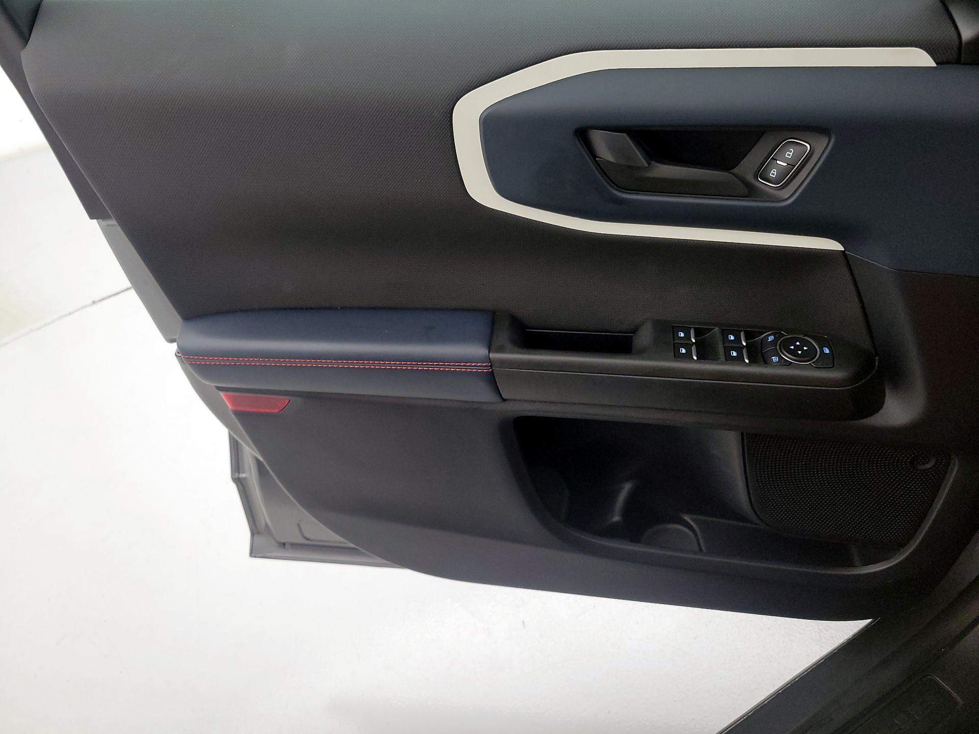 Thumbnail: 2023 Ford Bronco Sport - 12