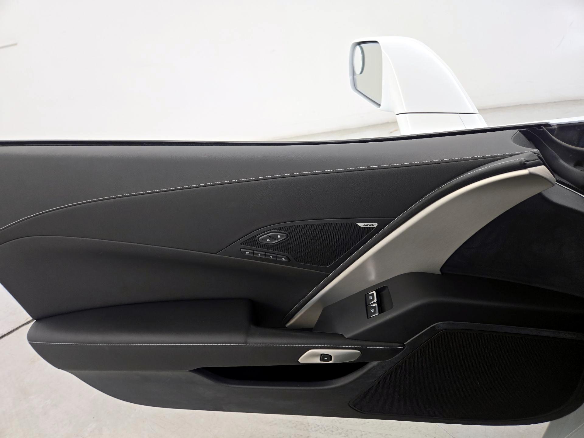Thumbnail: 2015 Chevrolet Corvette - 12