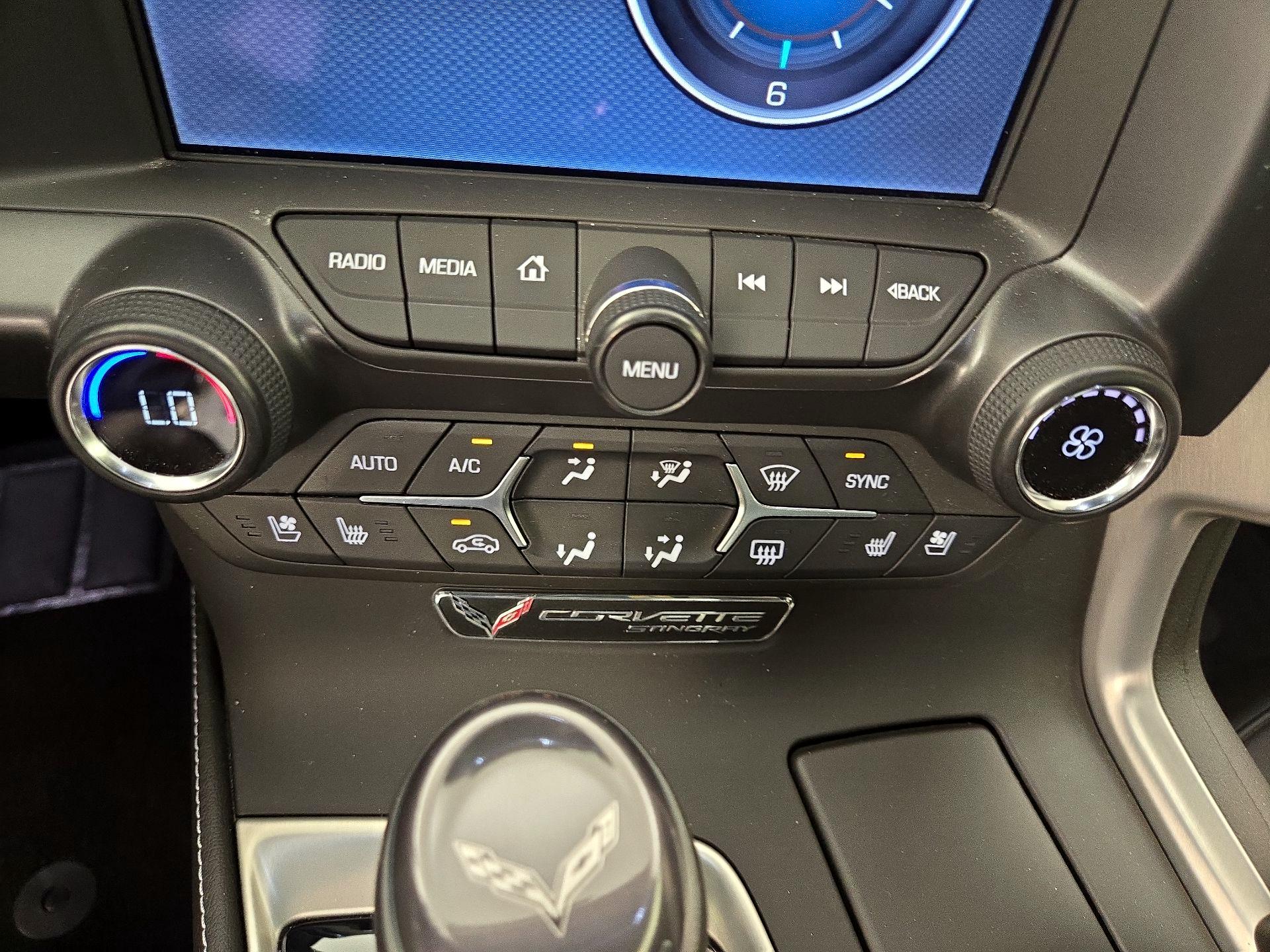 Thumbnail: 2015 Chevrolet Corvette - 17
