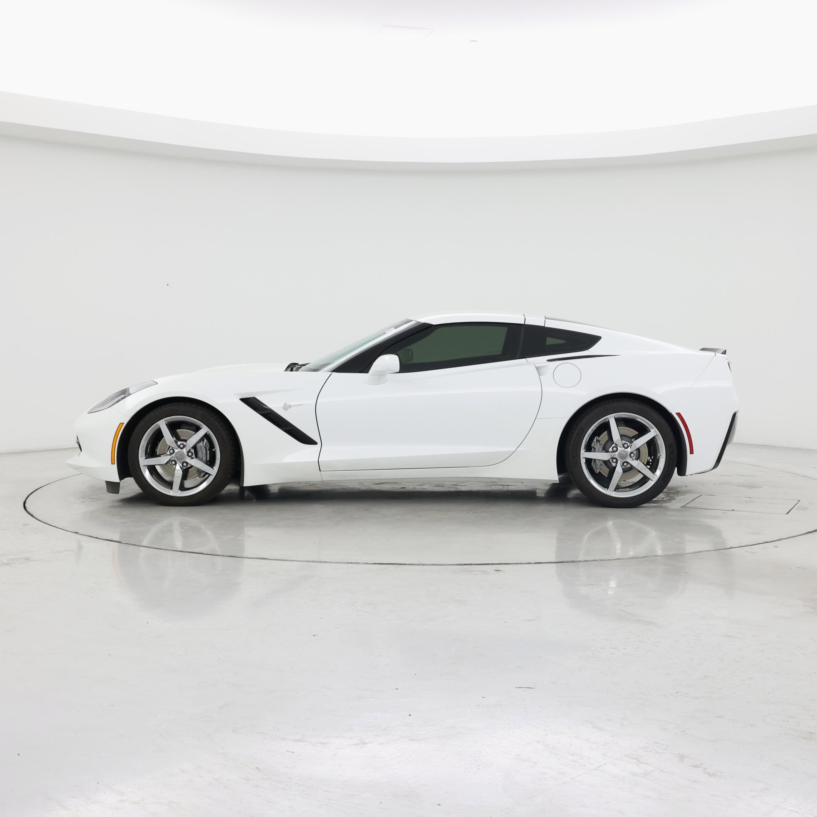 Thumbnail: 2015 Chevrolet Corvette - 3