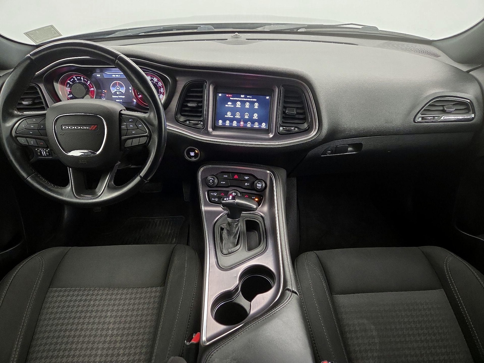2018 Dodge Challenger SXT - Photo 10