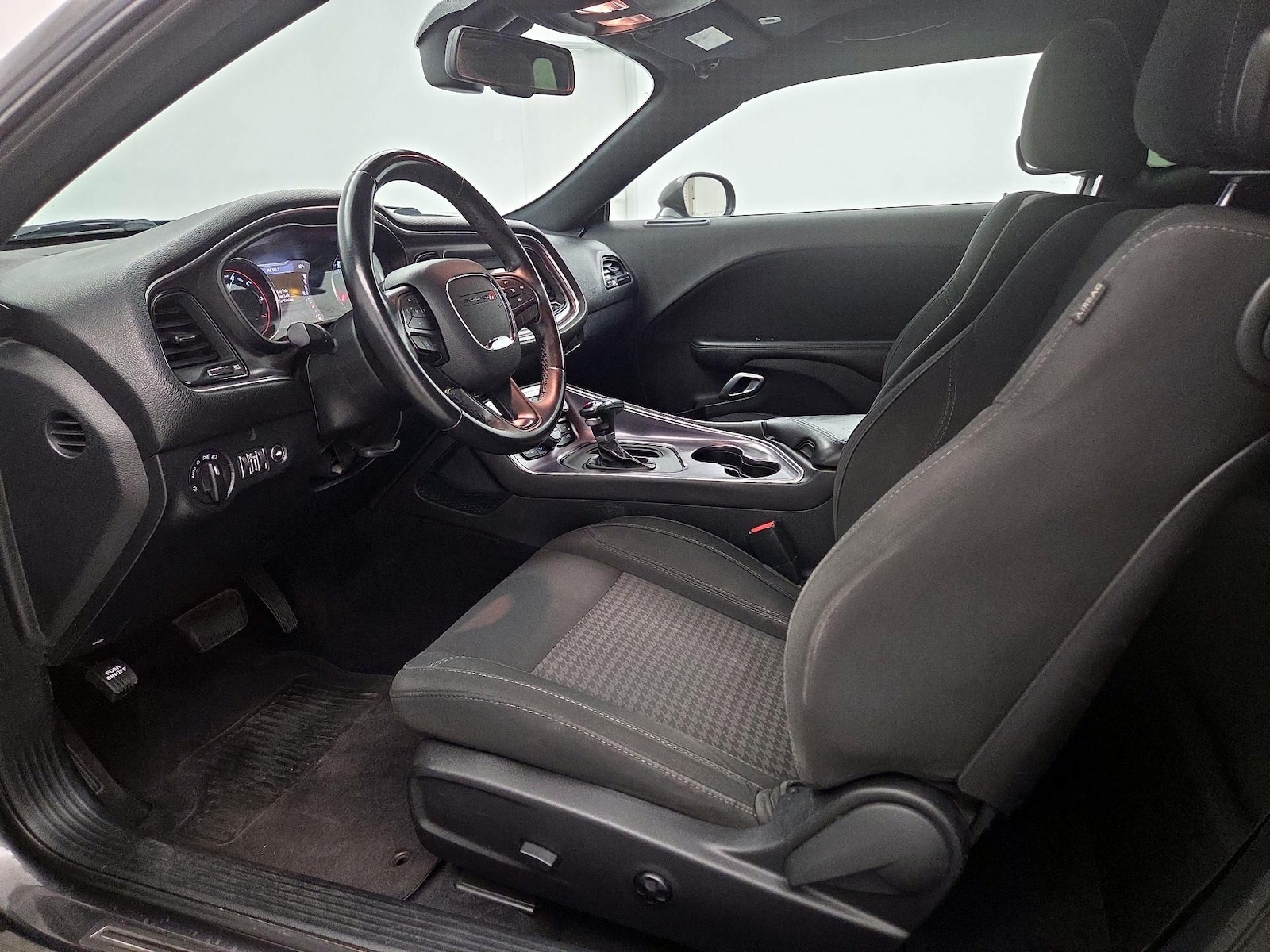 2018 Dodge Challenger SXT - Photo 12