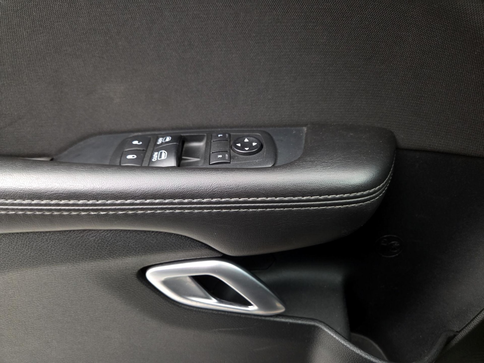 2018 Dodge Challenger SXT - Photo 13