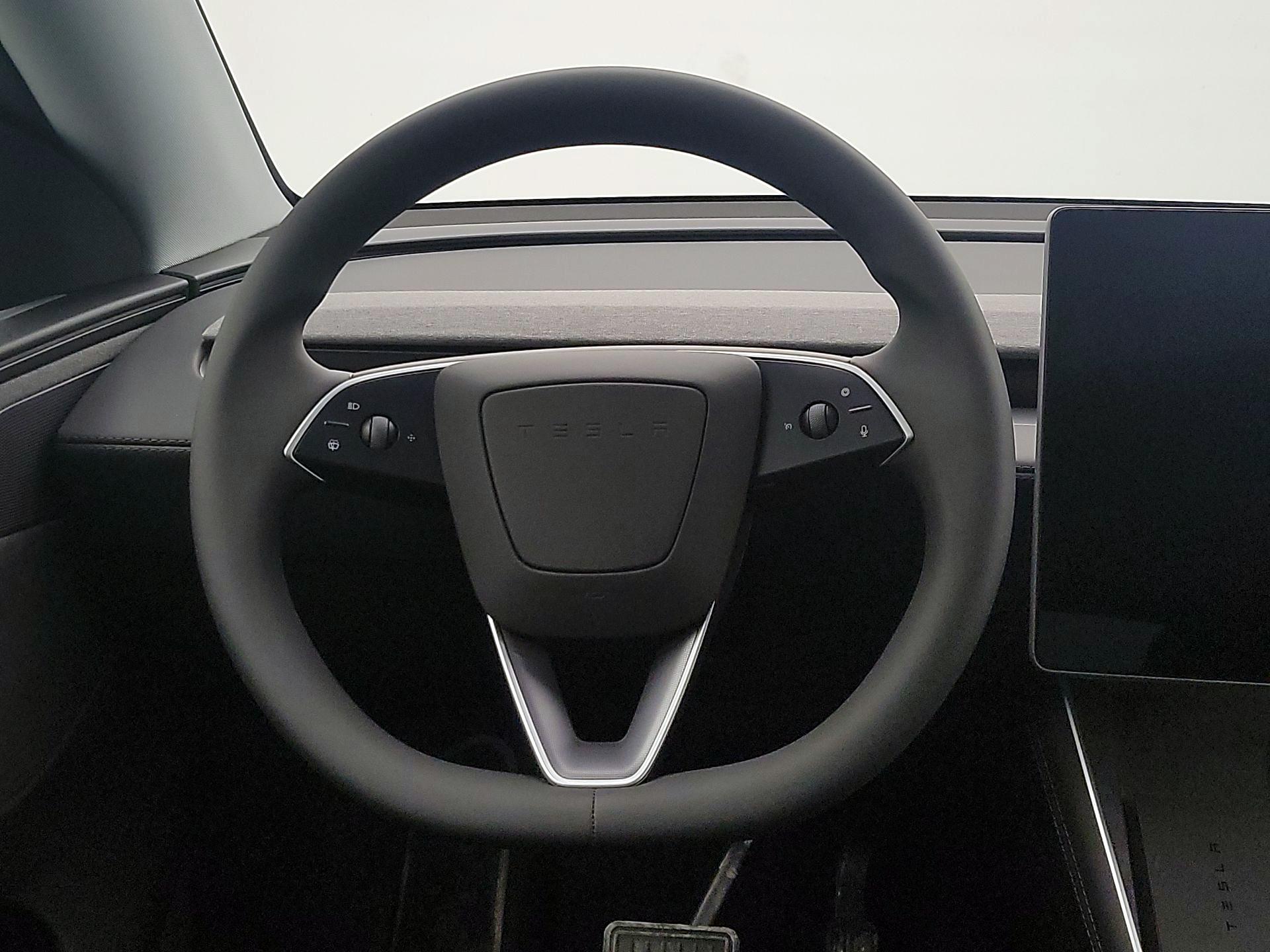 Thumbnail: 2026 Tesla Model Y - 10