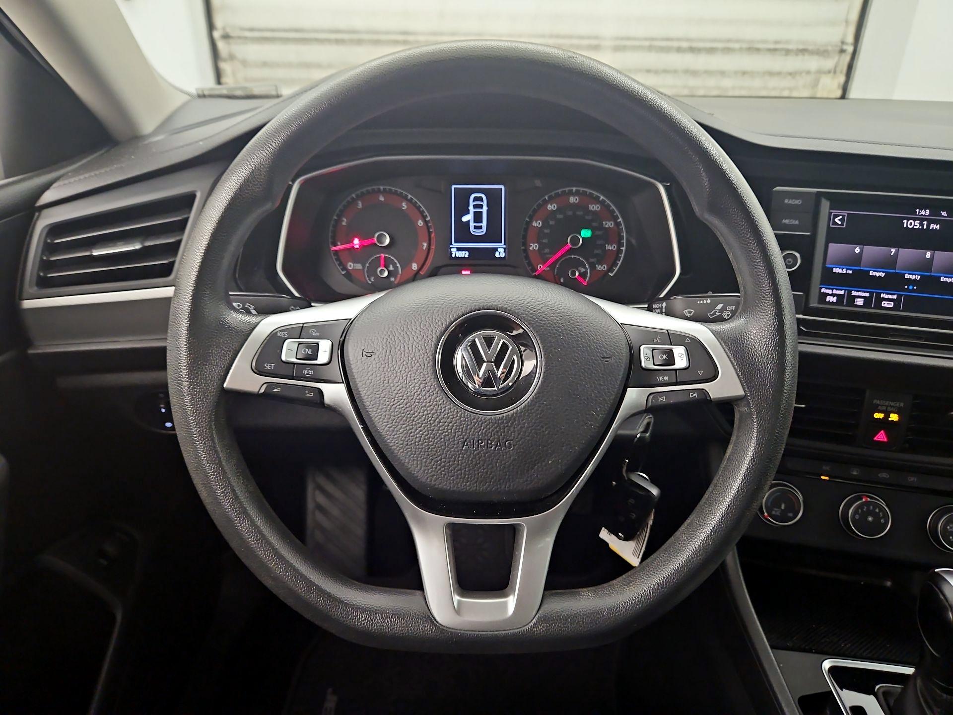 Thumbnail: 2019 Volkswagen Jetta - 10