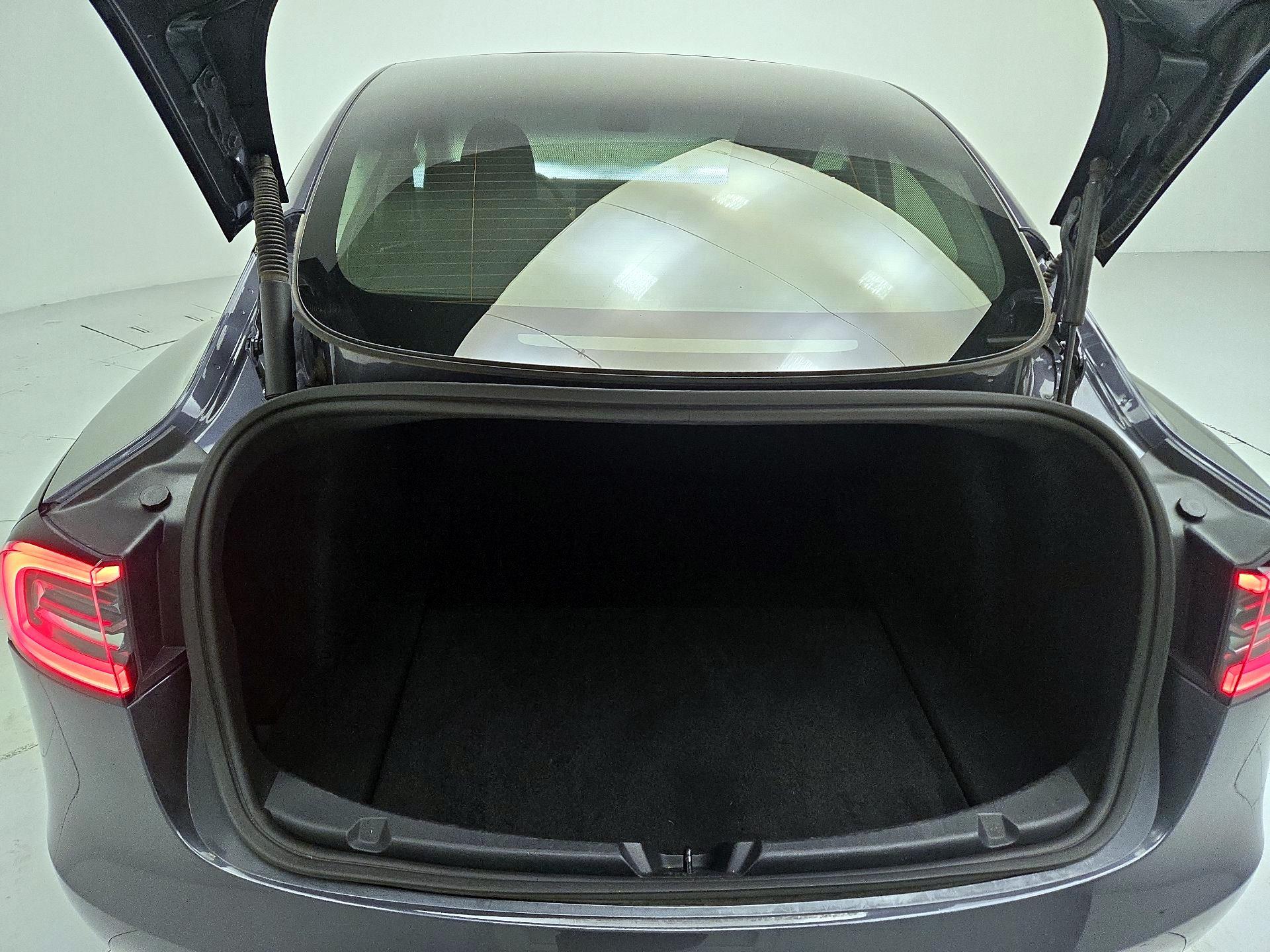 Thumbnail: 2023 Tesla Model 3 - 20