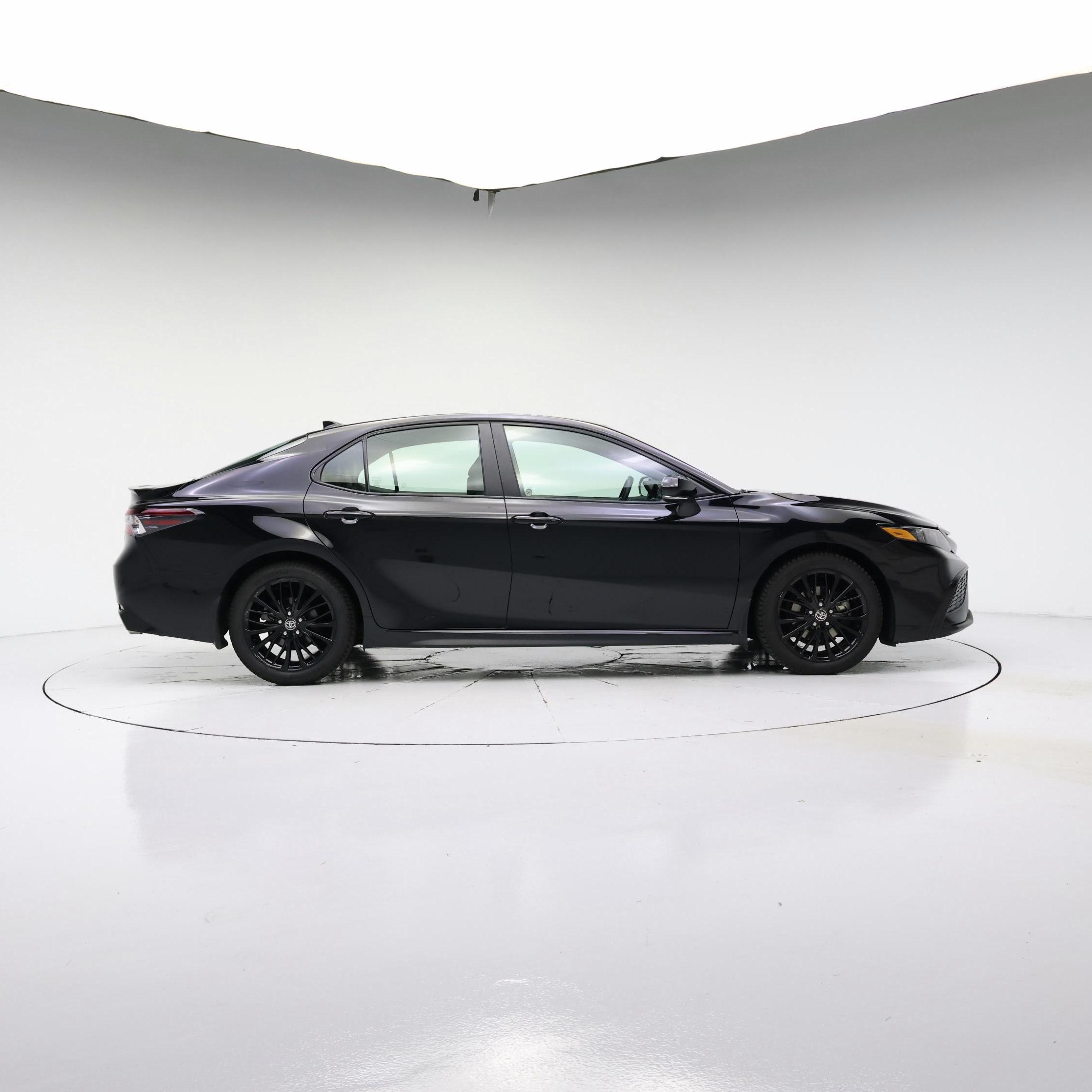 Thumbnail: 2021 Toyota Camry - 7