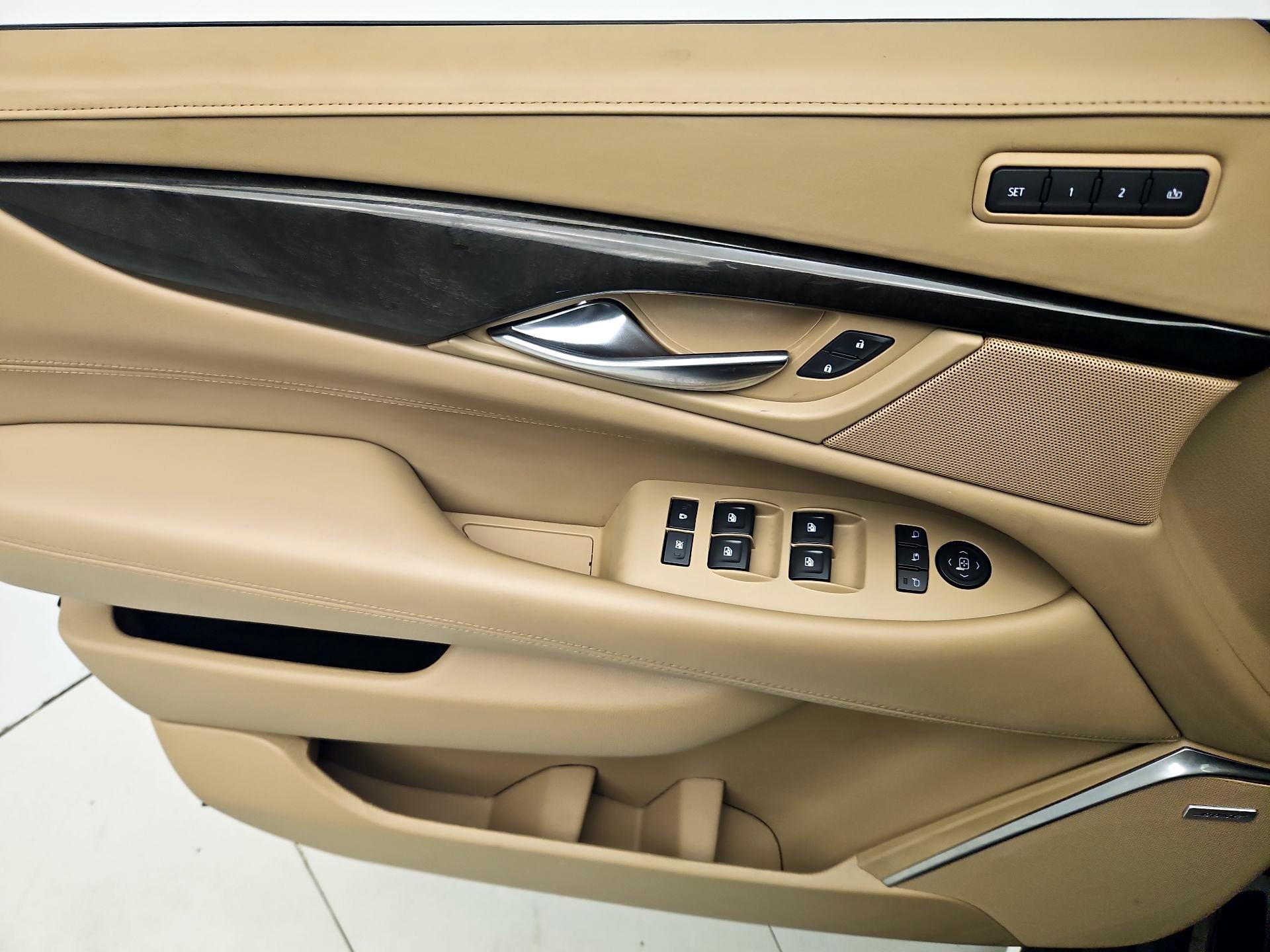 Thumbnail: 2020 Cadillac Escalade - 12