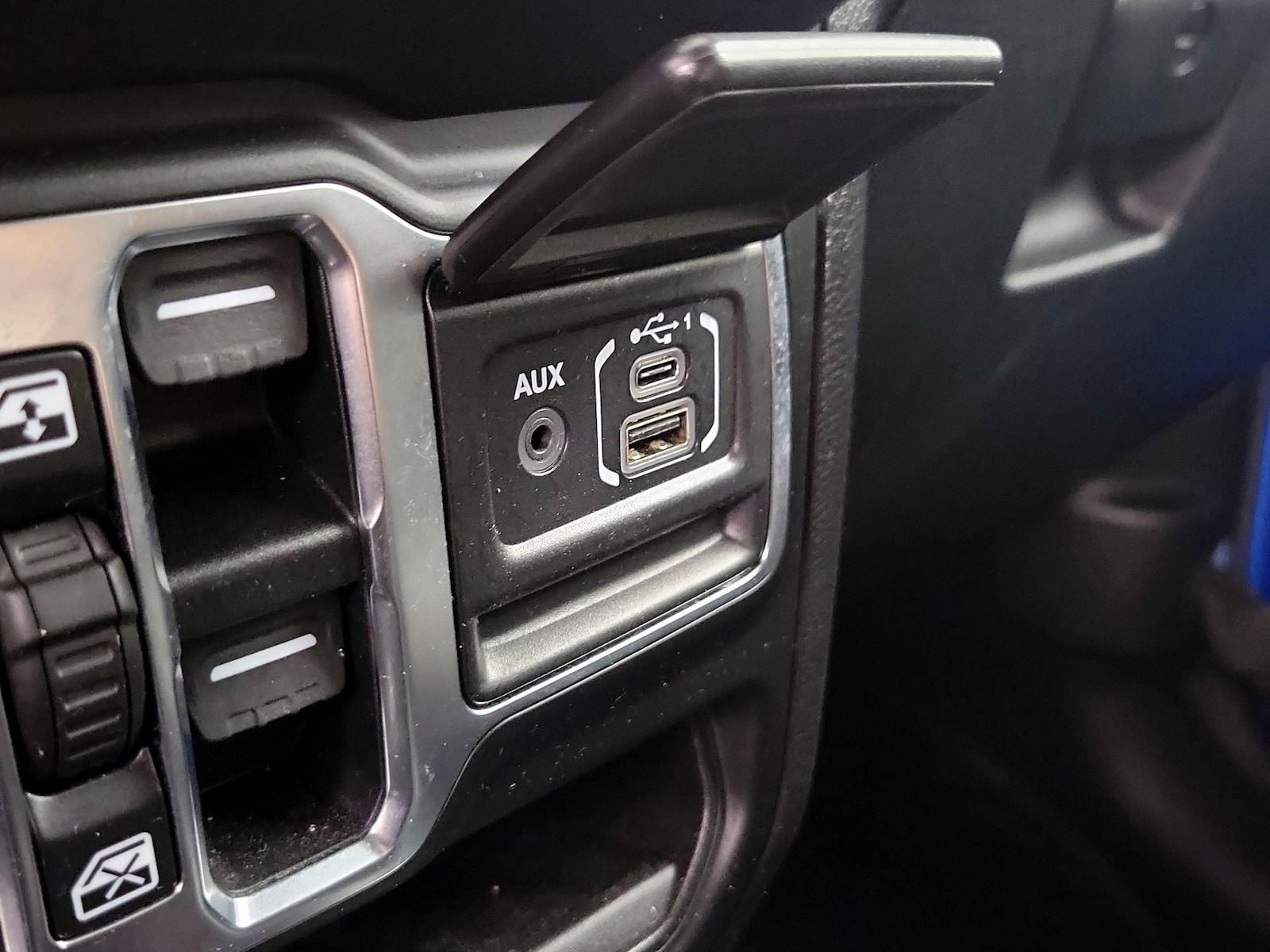 2021 Jeep Gladiator Rubicon - Photo 19