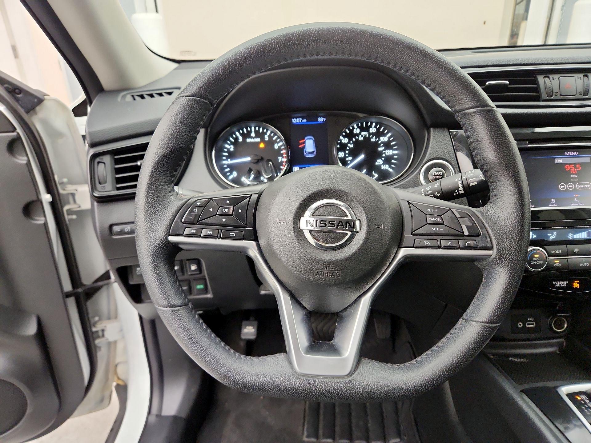 Thumbnail: 2020 Nissan Rogue - 10