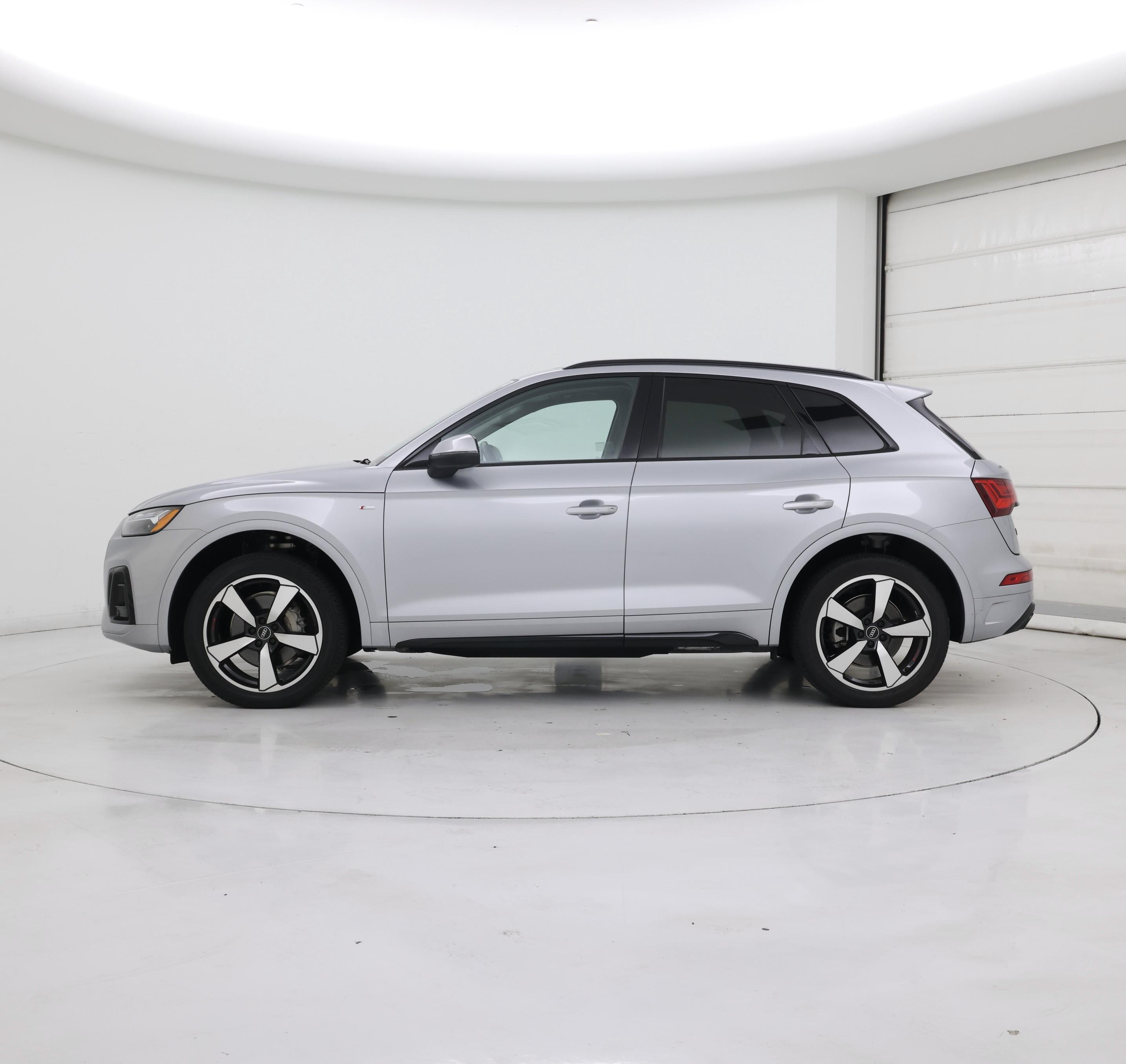 Thumbnail: 2022 Audi Q5 - 3