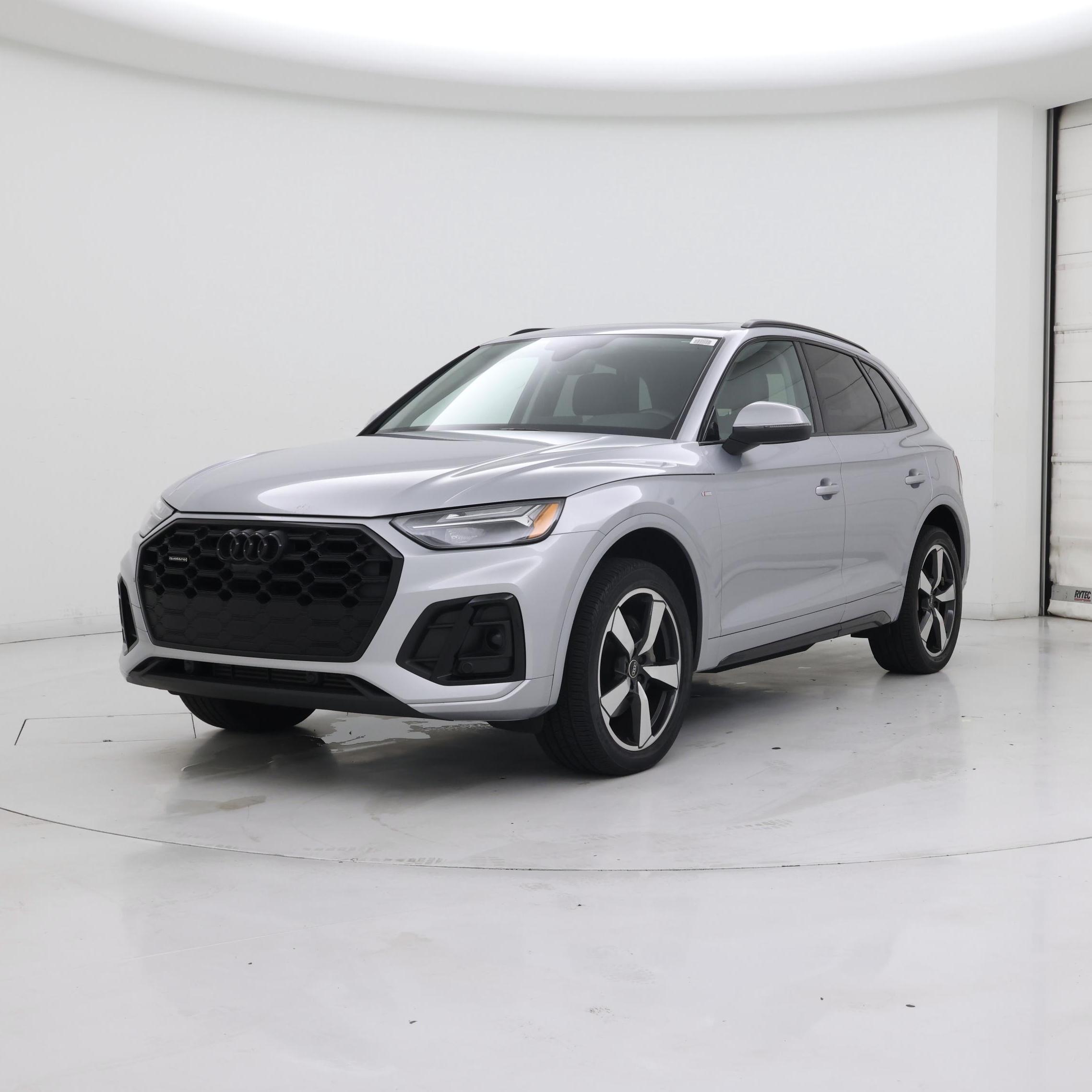 Thumbnail: 2022 Audi Q5 - 4