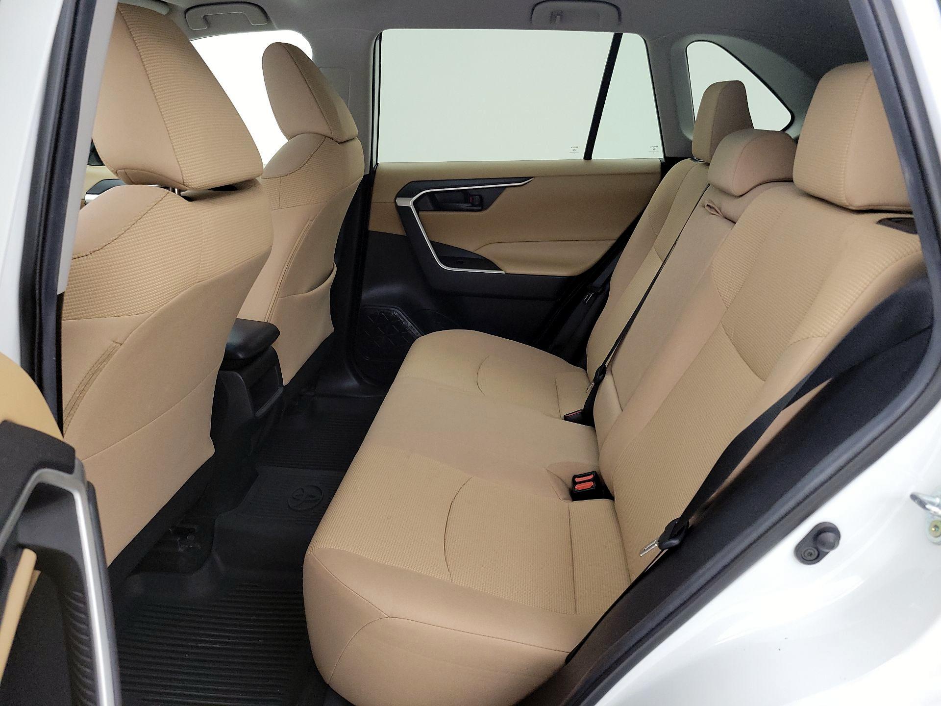 Thumbnail: 2021 Toyota RAV4 - 19