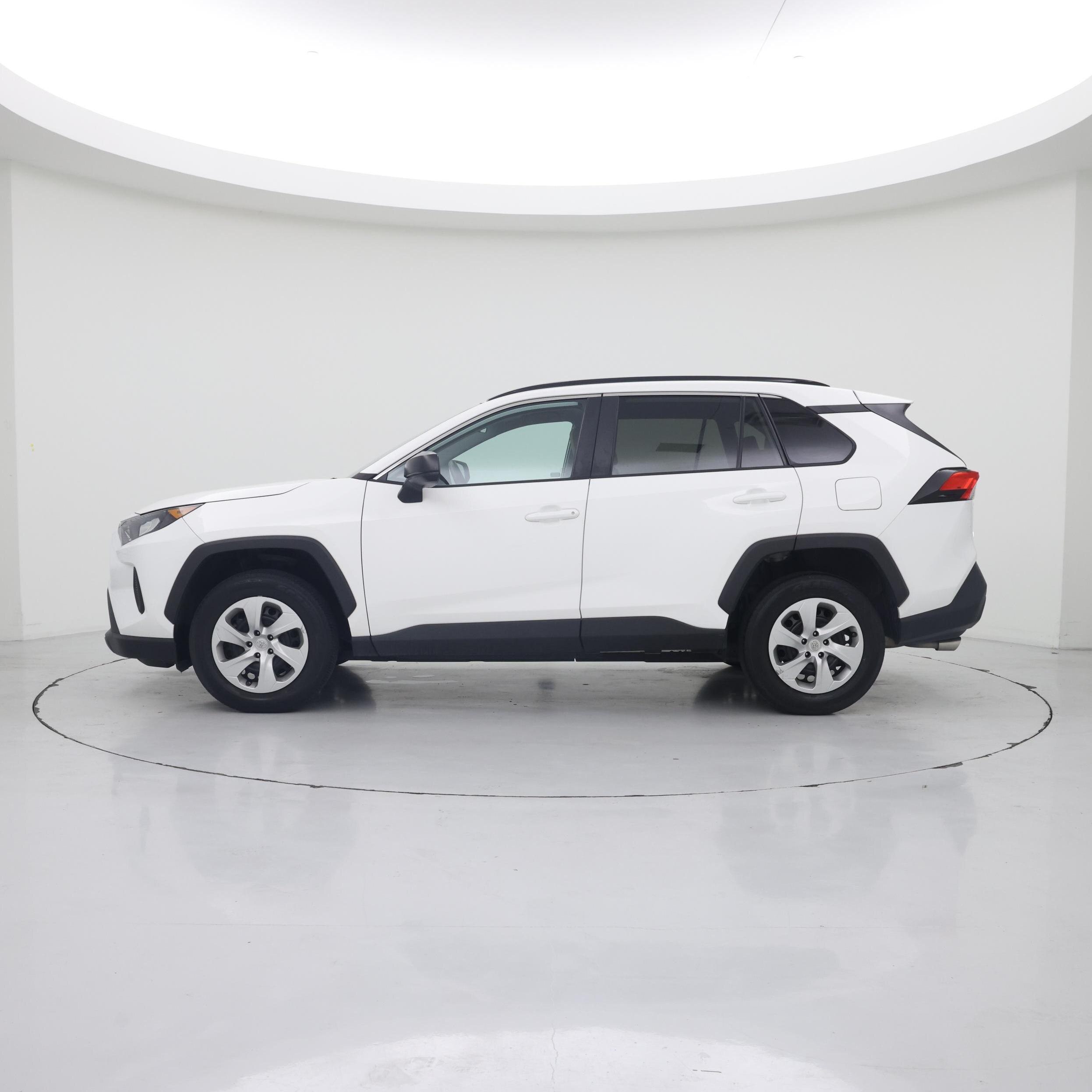 Thumbnail: 2021 Toyota RAV4 - 3
