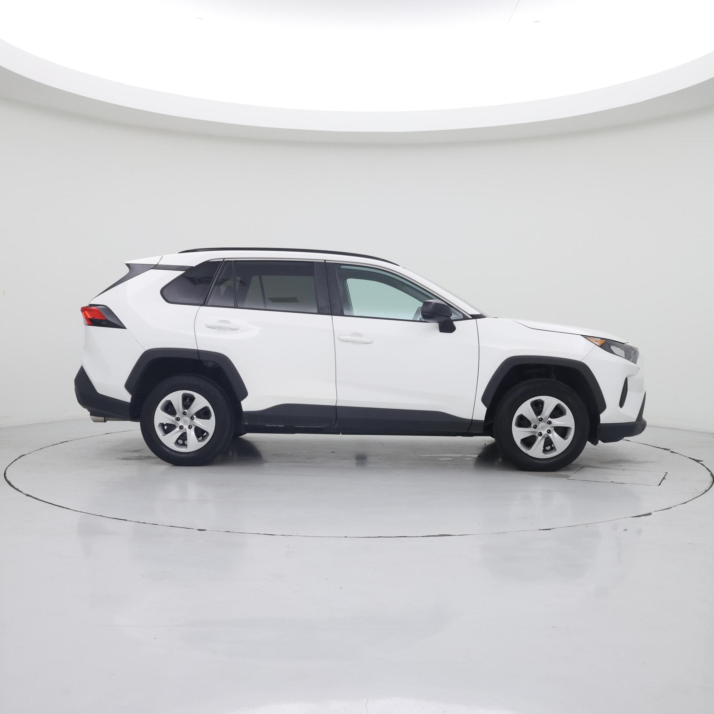 Thumbnail: 2021 Toyota RAV4 - 7