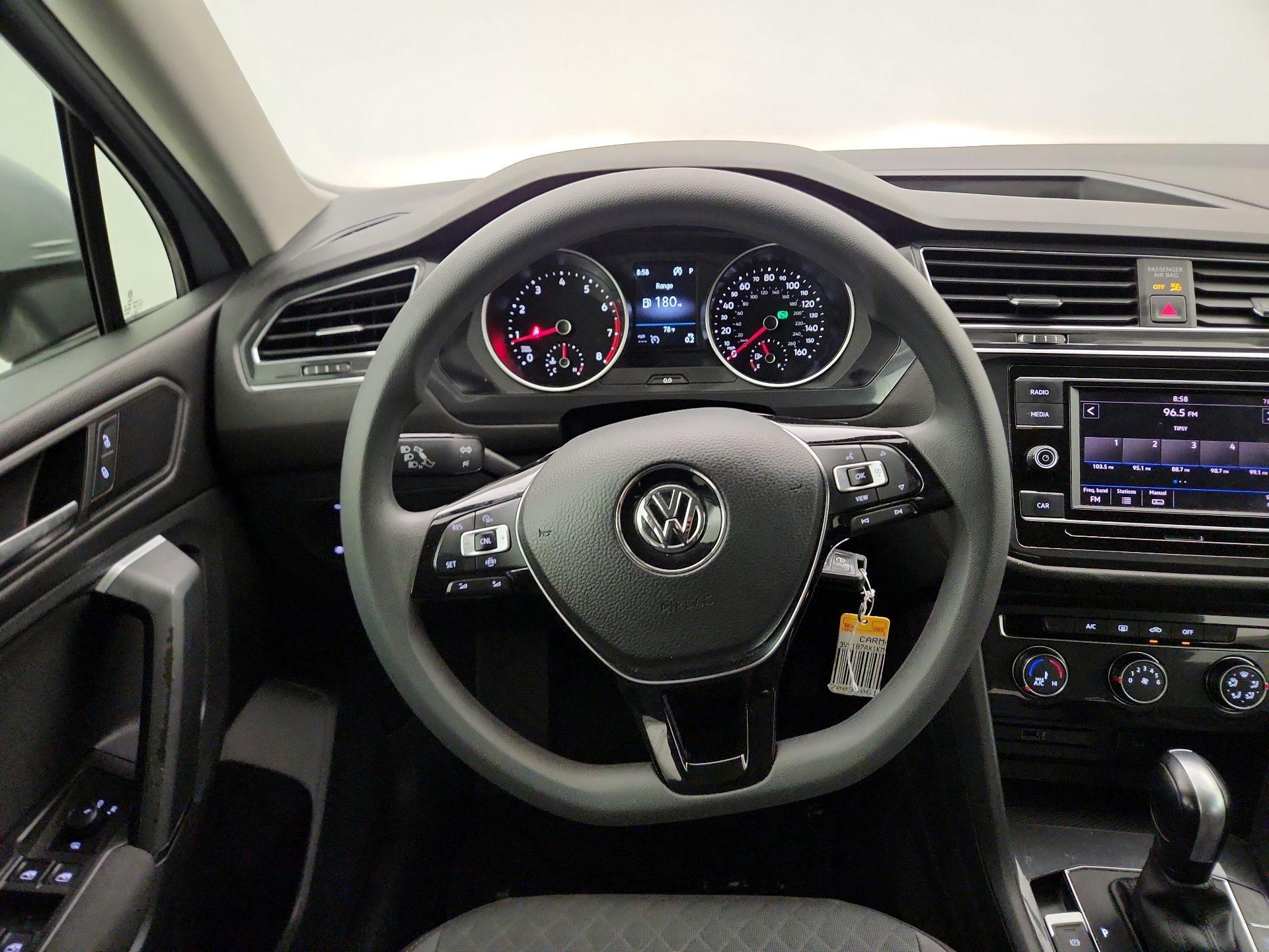Thumbnail: 2019 Volkswagen Tiguan - 10