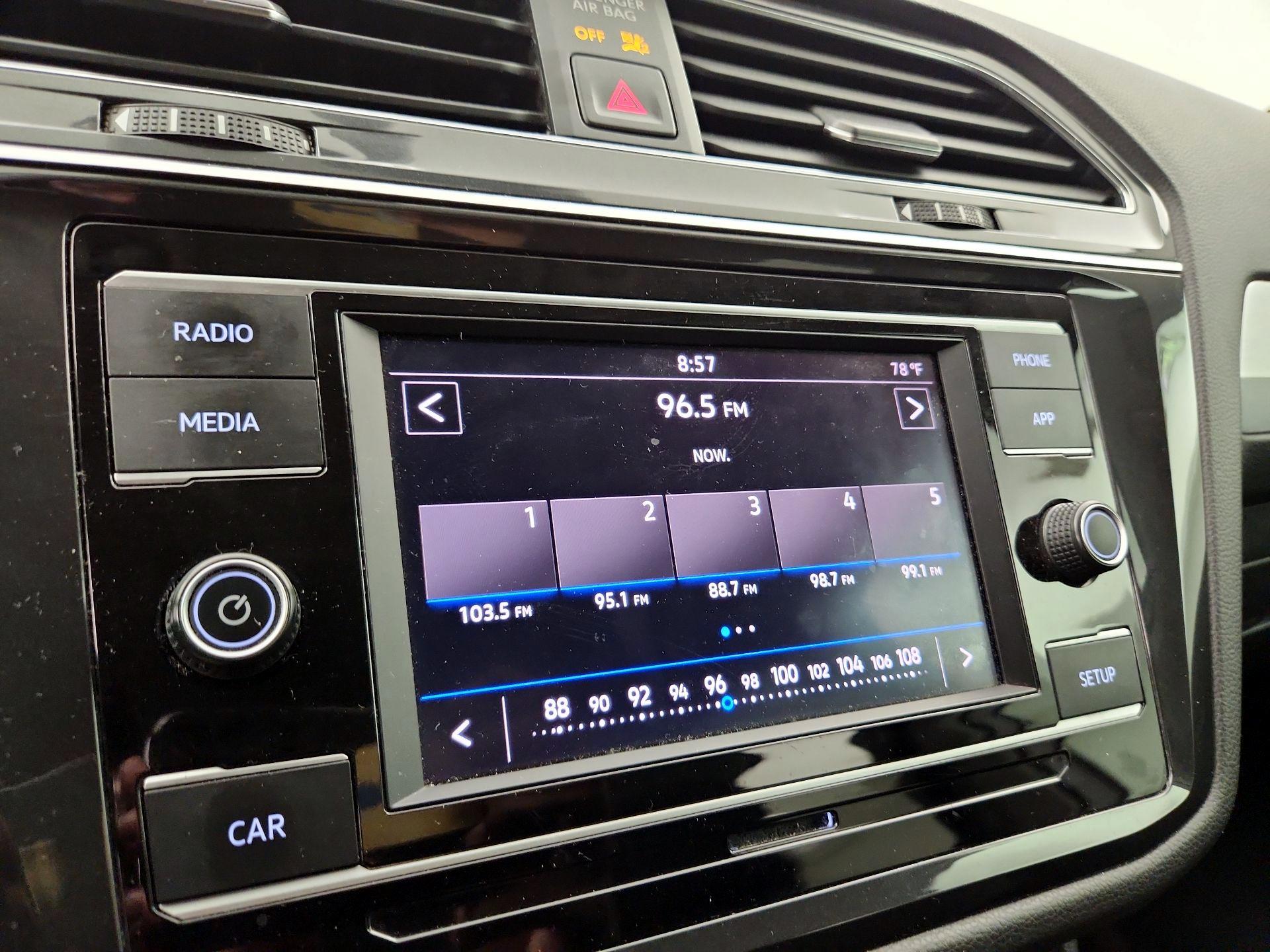 Thumbnail: 2019 Volkswagen Tiguan - 15