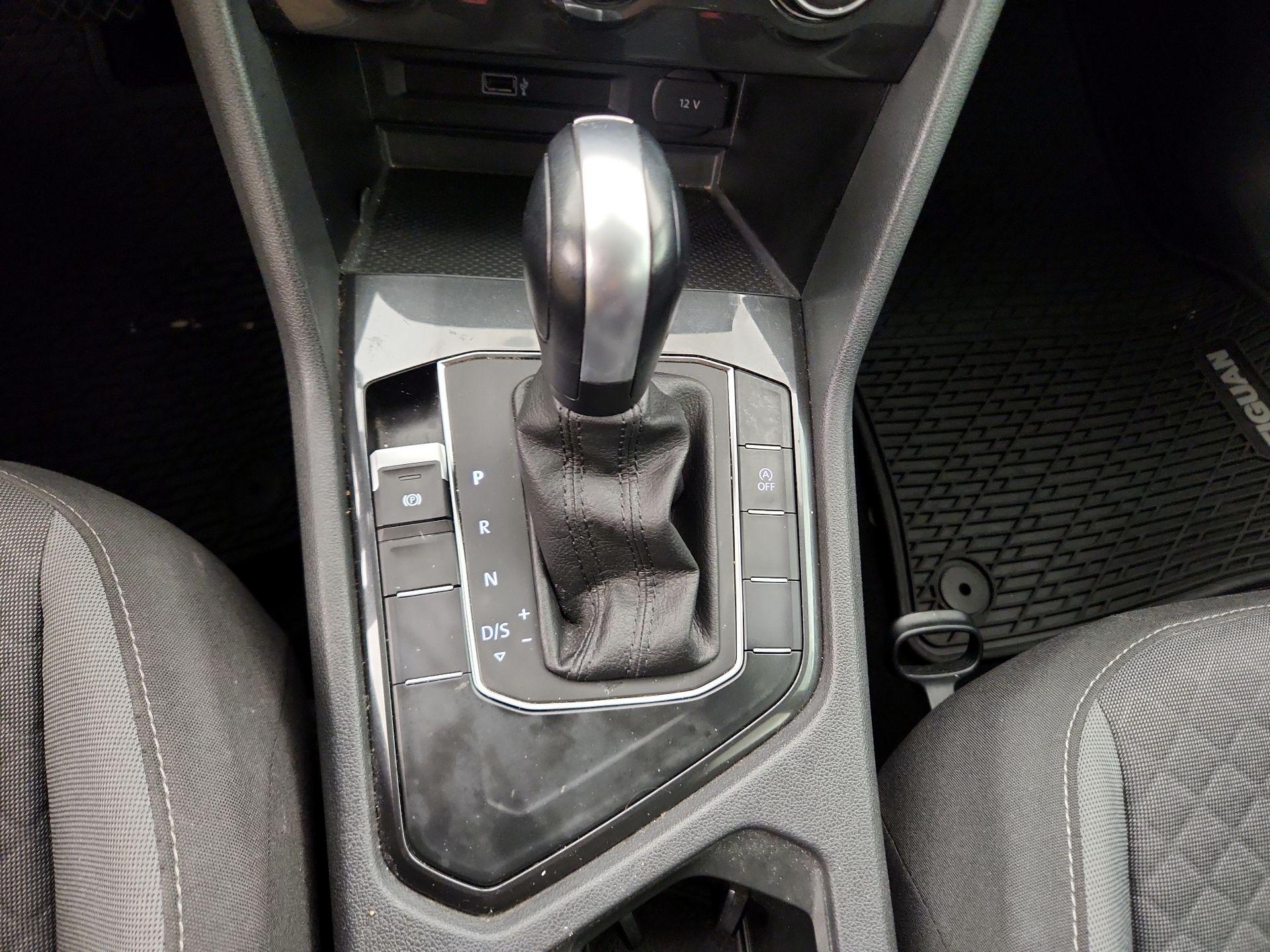 Thumbnail: 2019 Volkswagen Tiguan - 17