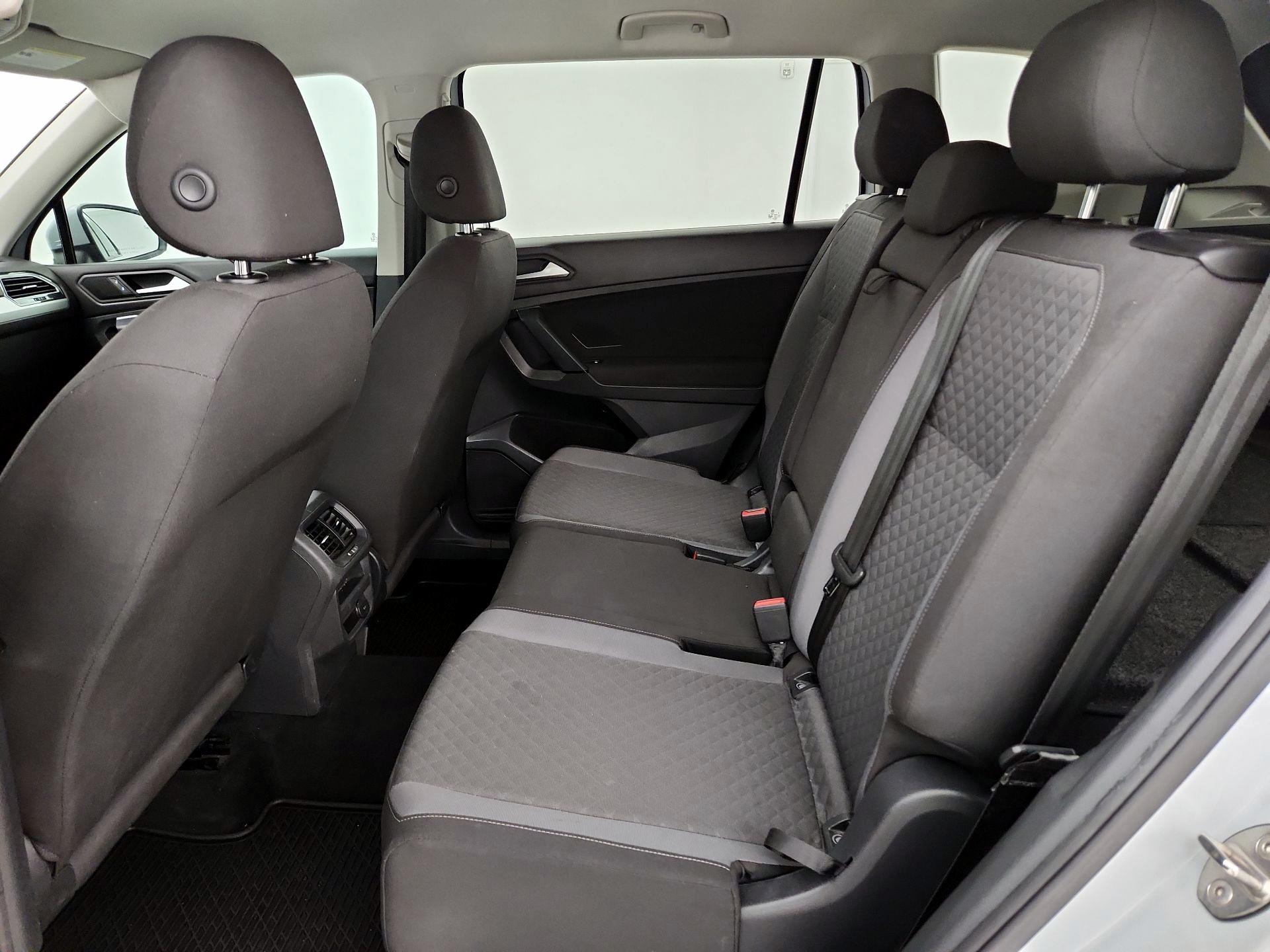 Thumbnail: 2019 Volkswagen Tiguan - 19