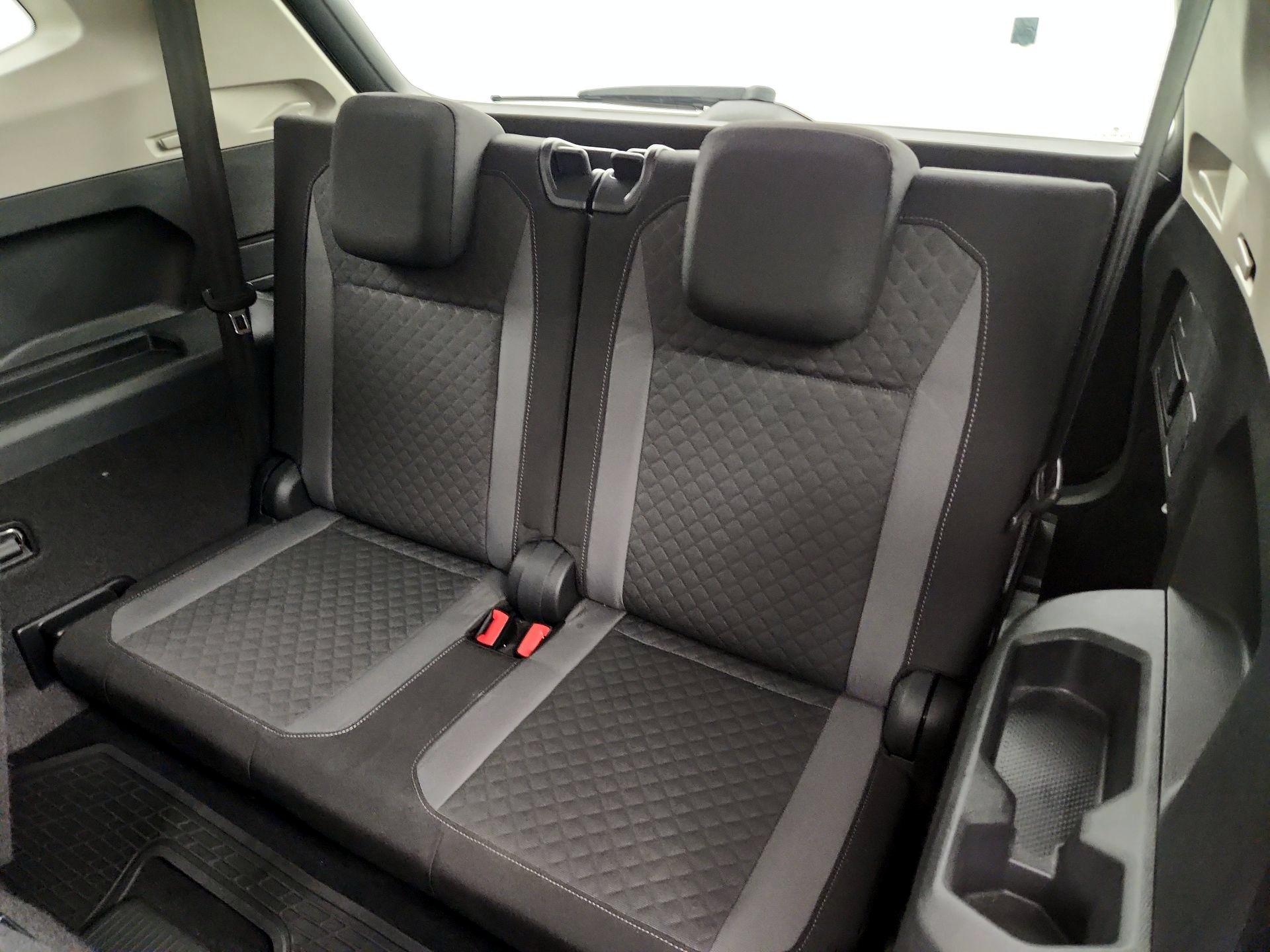 Thumbnail: 2019 Volkswagen Tiguan - 20