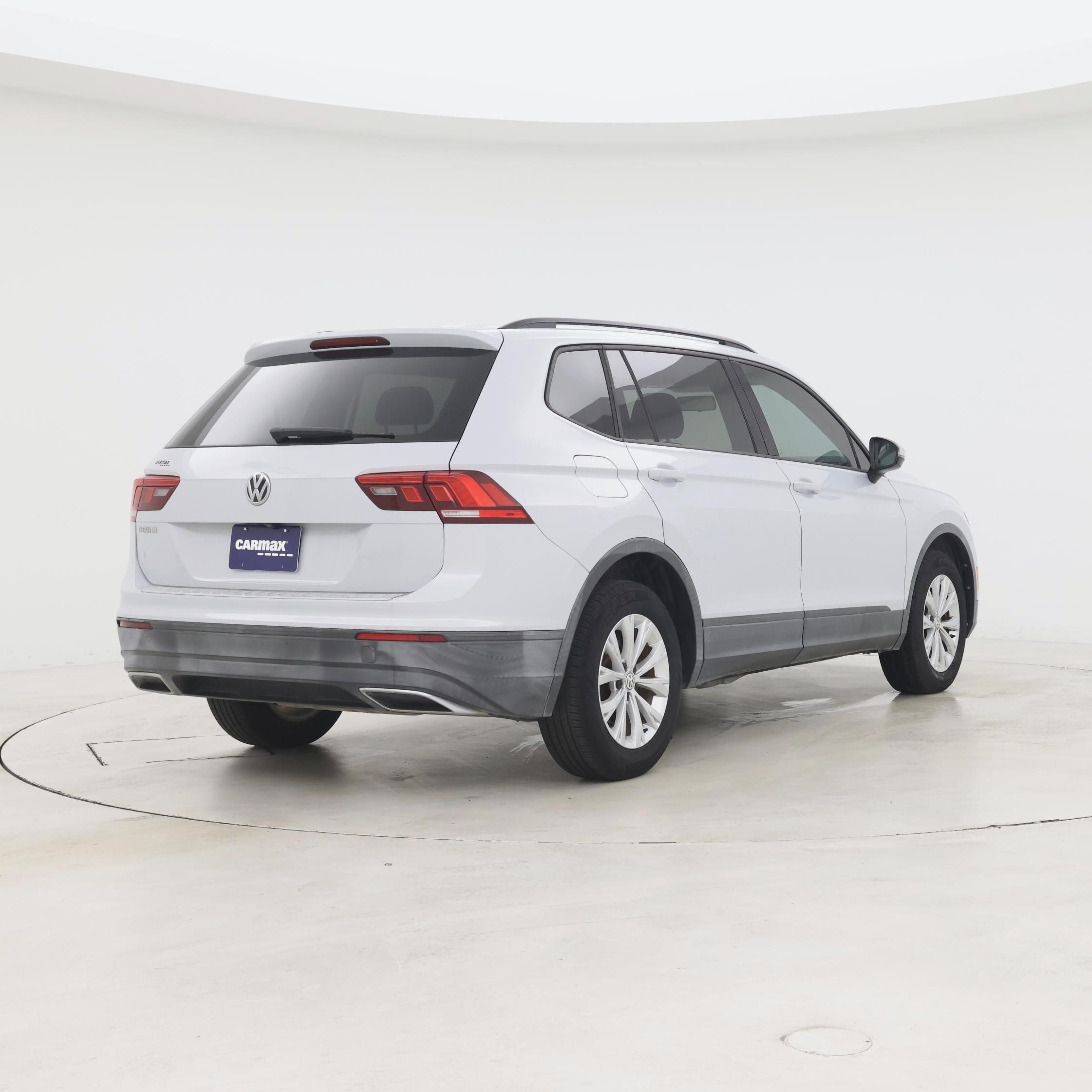 Thumbnail: 2019 Volkswagen Tiguan - 8