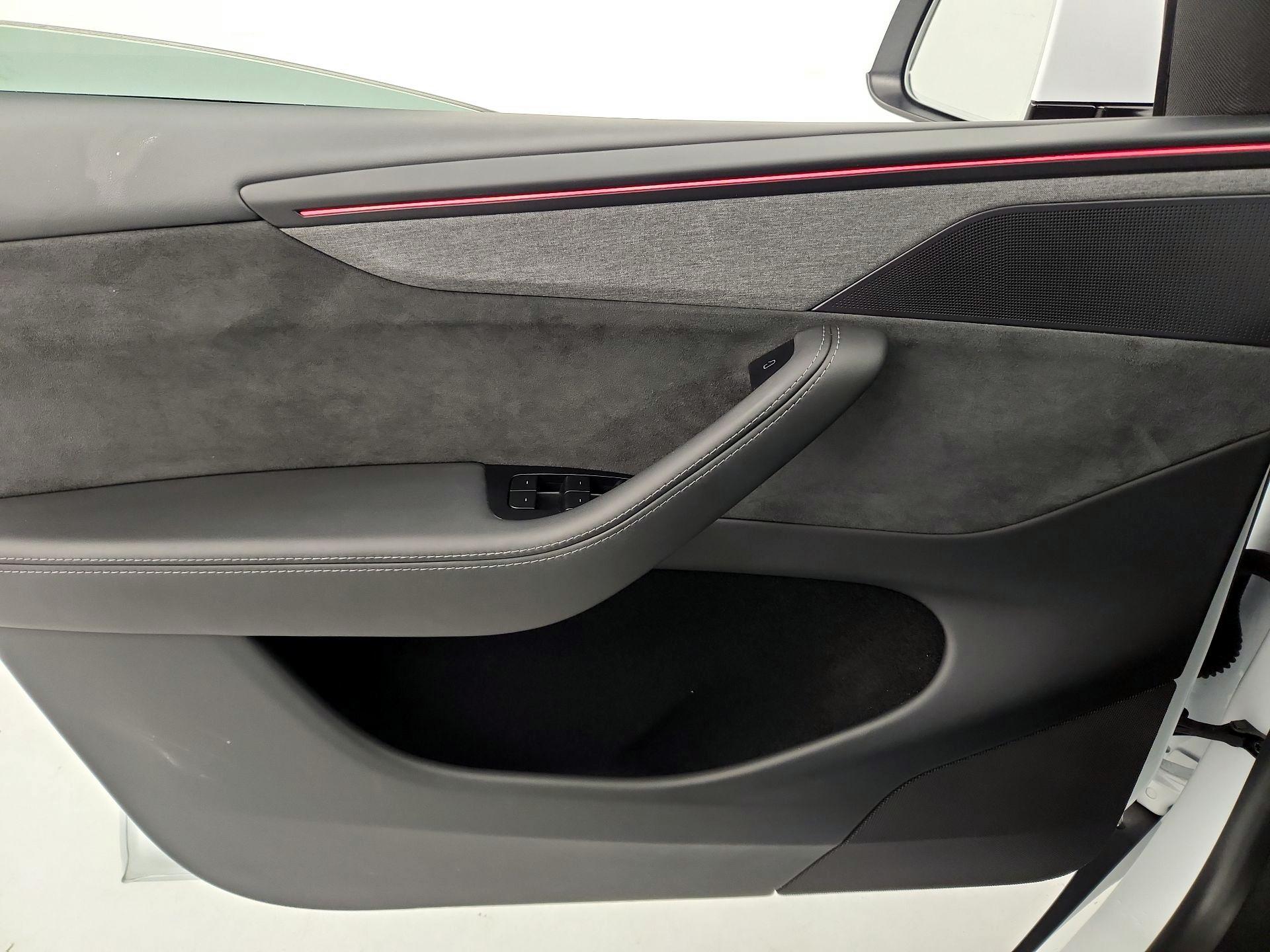 Thumbnail: 2026 Tesla Model Y - 12
