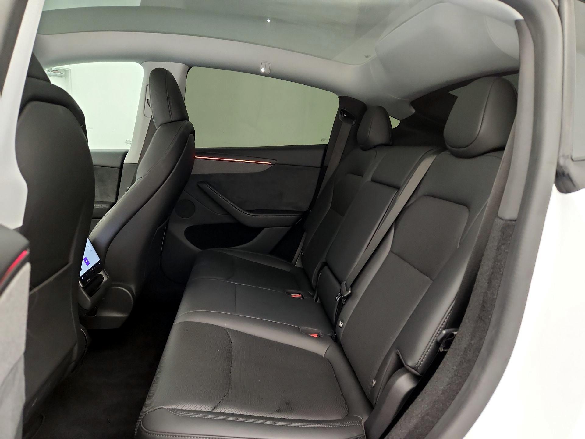 Thumbnail: 2026 Tesla Model Y - 19