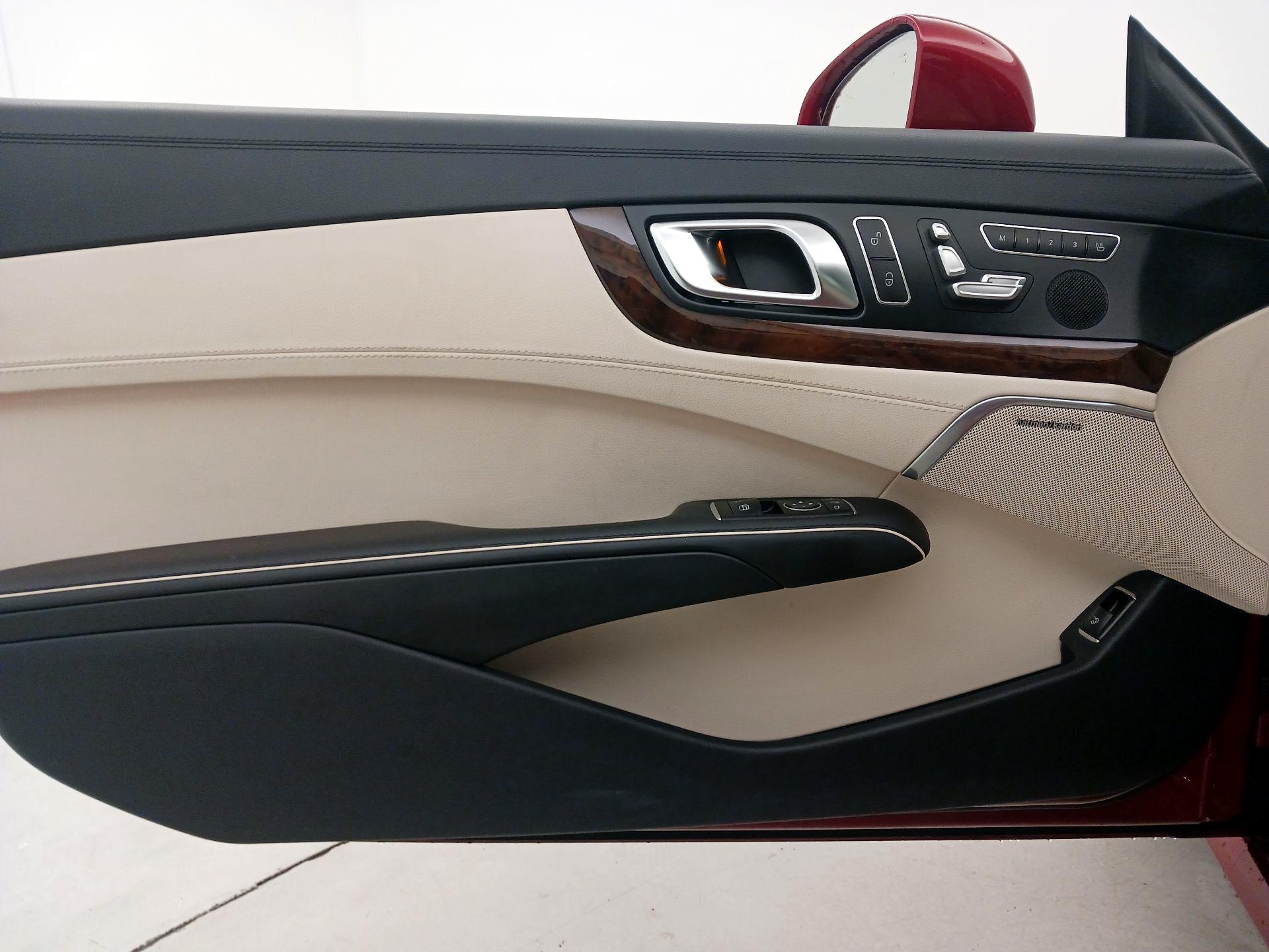 Thumbnail: 2015 Mercedes-Benz SL-Class - 12