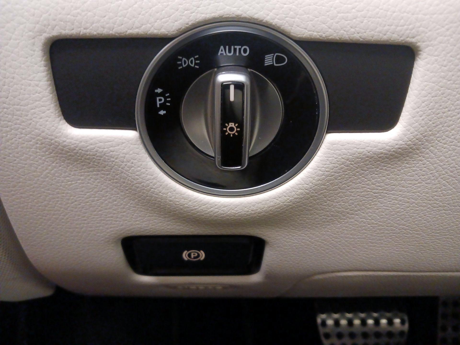 Thumbnail: 2015 Mercedes-Benz SL-Class - 13